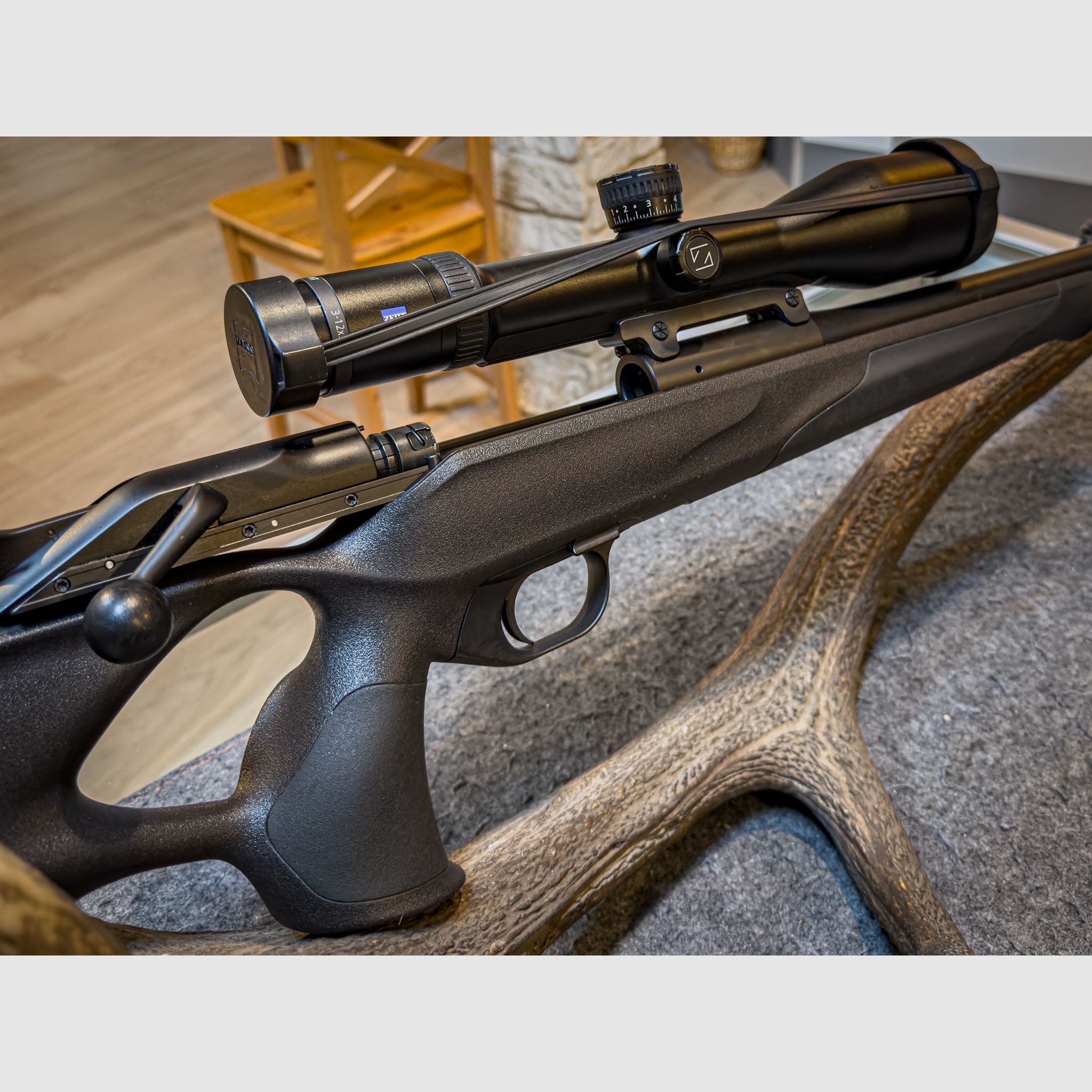 Blaser R8 Professional with Zeiss Victory HT 3-1256