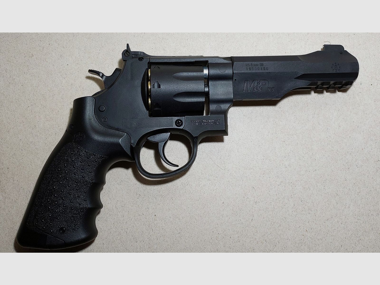 Smith & Wesson M&P R8 Co2 Revolver Schwarz 6mm BB (P18)