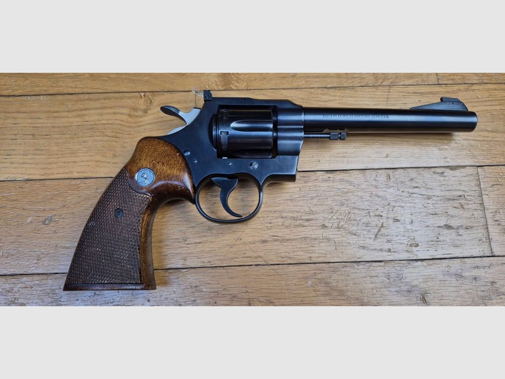 Mythischer Revolver Colt Officer Model Match – Kal. 22LR – Schwerer Lauf – Waffe aus Hartford von 1966 – Ästhetik und Spitzentechnologie – Seltene Stück für das Schießen und Training in sehr hoher Qualität – Ausgezeichneter Zustand, fast wie neu – TBE +++, Bild 16 von 22