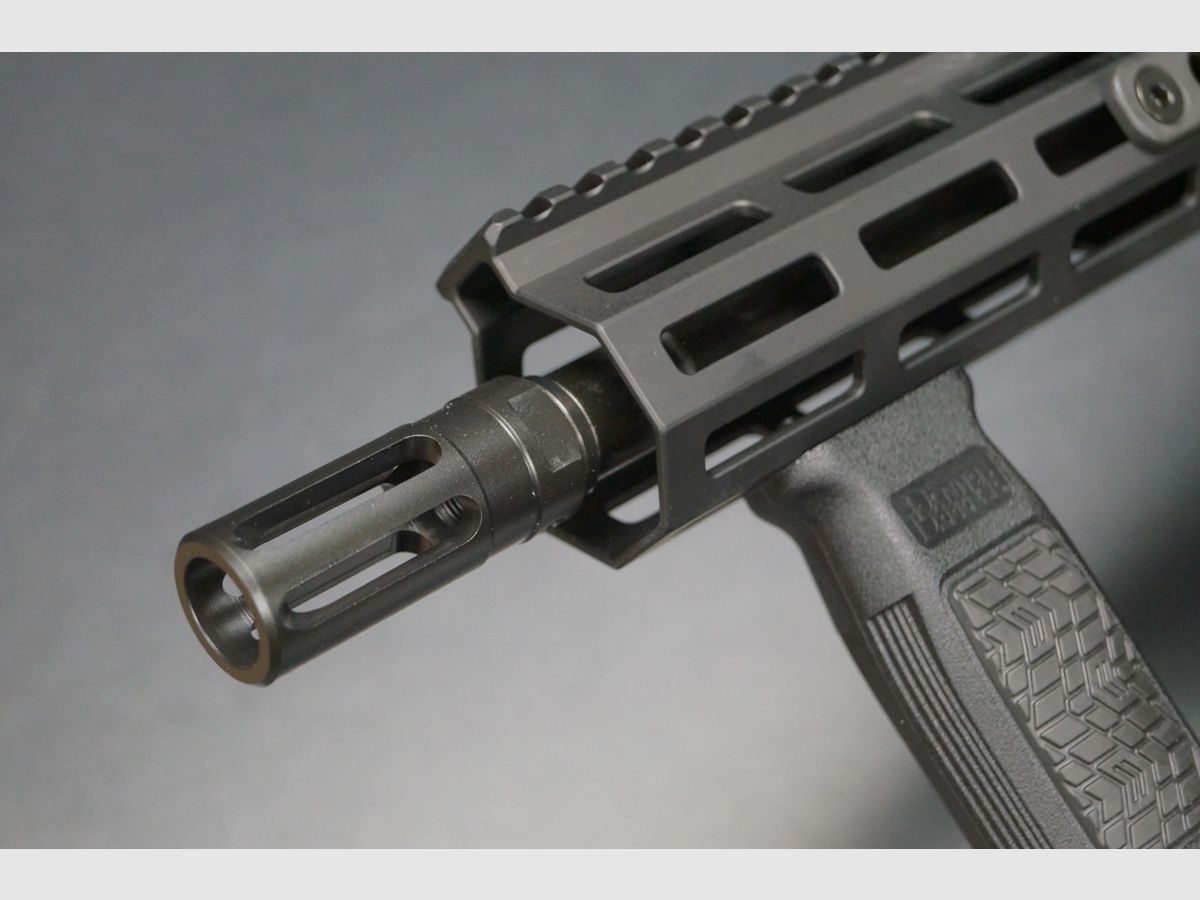 Daniel Defense PCC SBR 8.3″, Bild 8 von 9