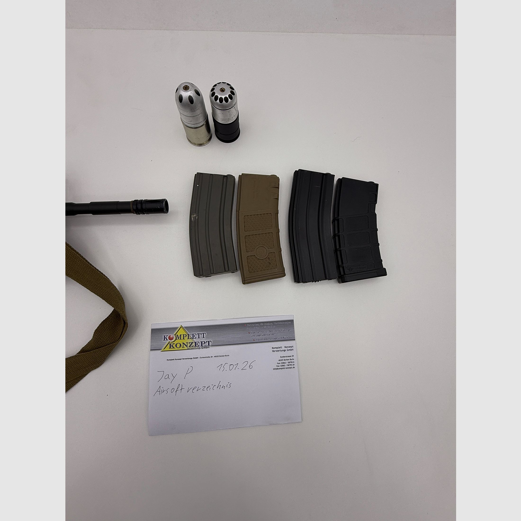 Evoluzione Airsoft M4 S-AEG stile US Marine con lanciagranate M203 funzionante – incluso 2× granate da 40 mm