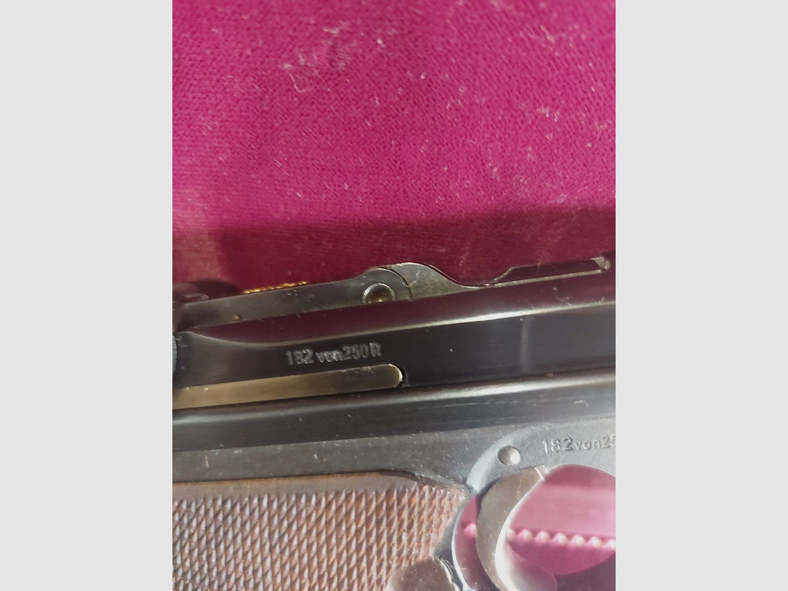 Mauser 08, model specjalny 70-lecia Parabellum, Cesarstwo, z złotymi wstawkami