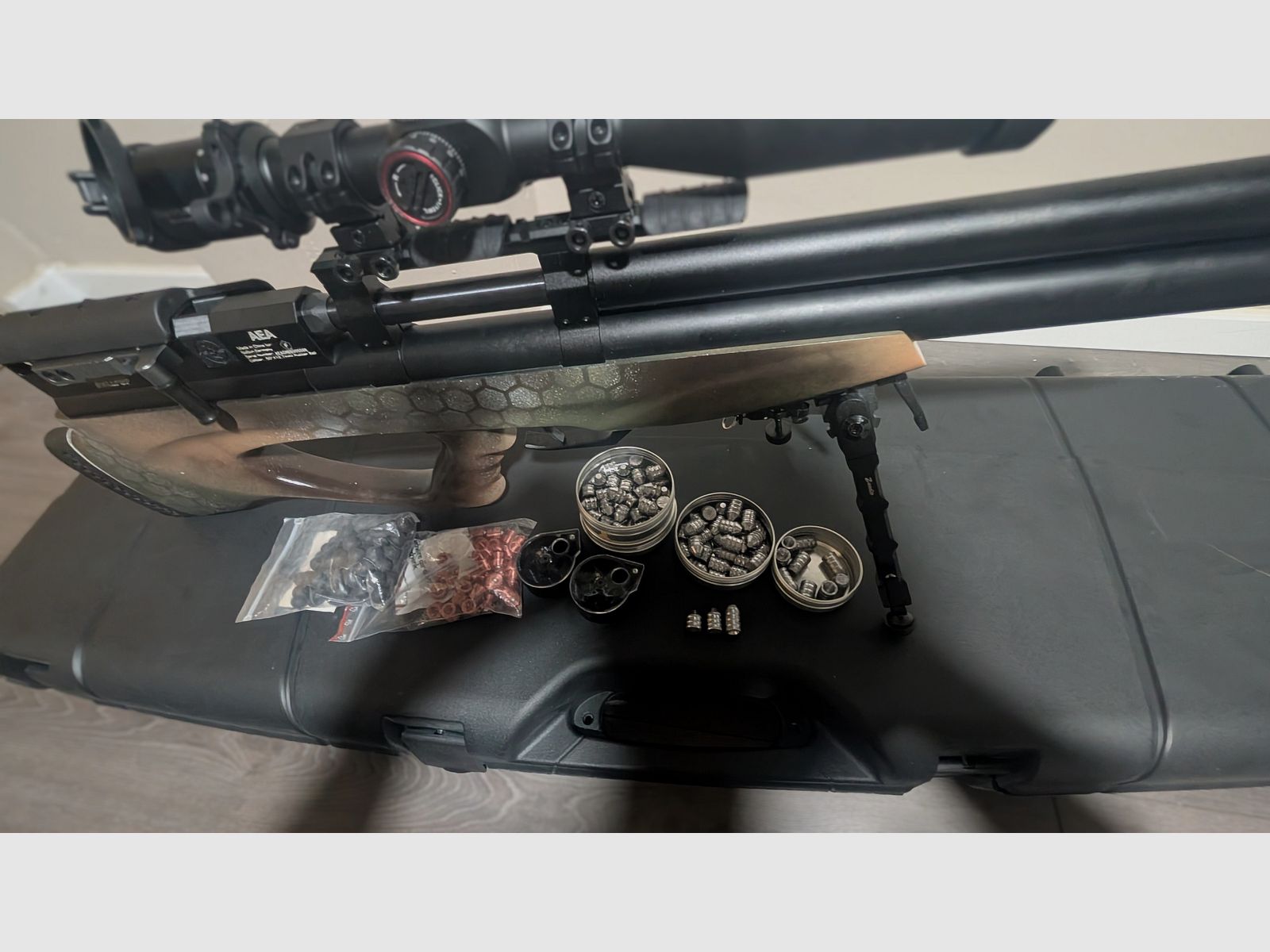 AEA Challenger Bullpup Cal 50 PCP met accessoires