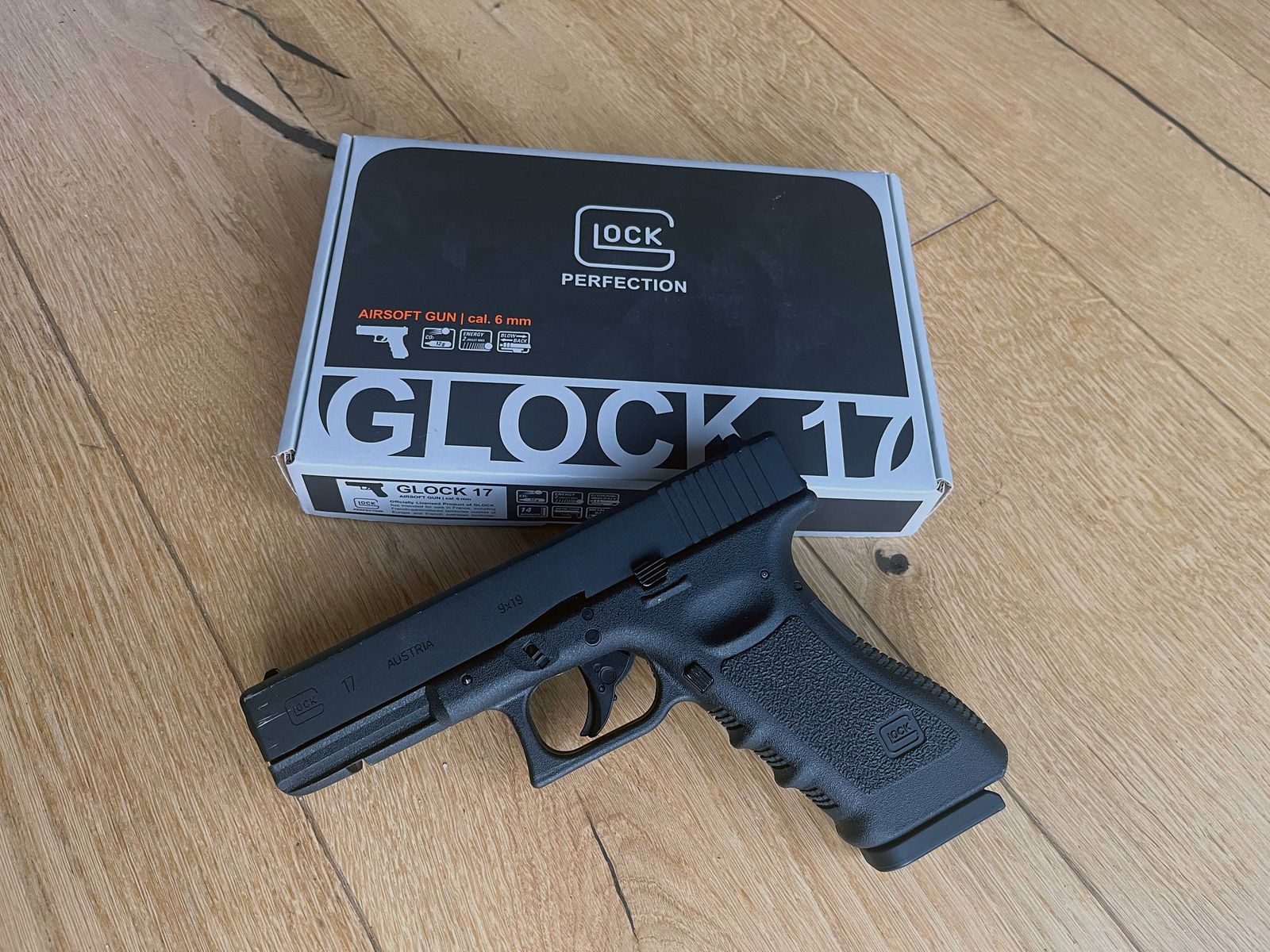 Glock 17 Gen. 3 Metallschlitten CO2 BB 6 mm schwarz Umarex
