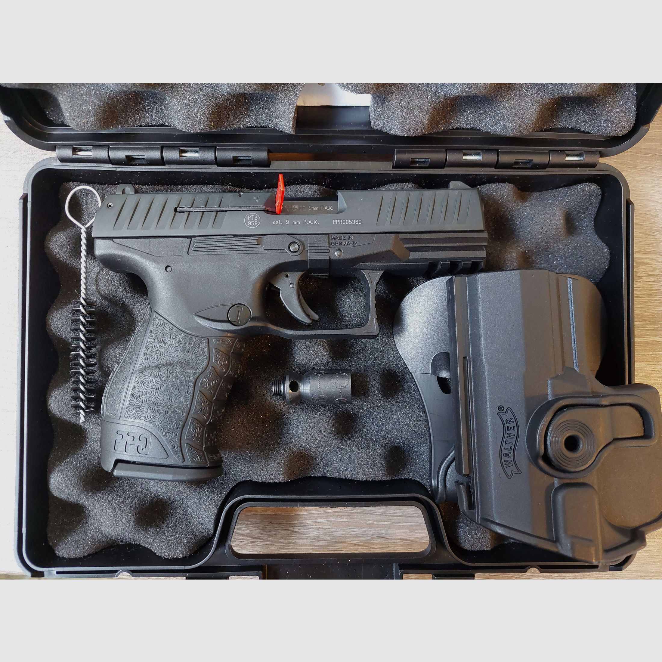 Walther PPQ M2 | 9 mm P.A.K. (+ Walther Holster)