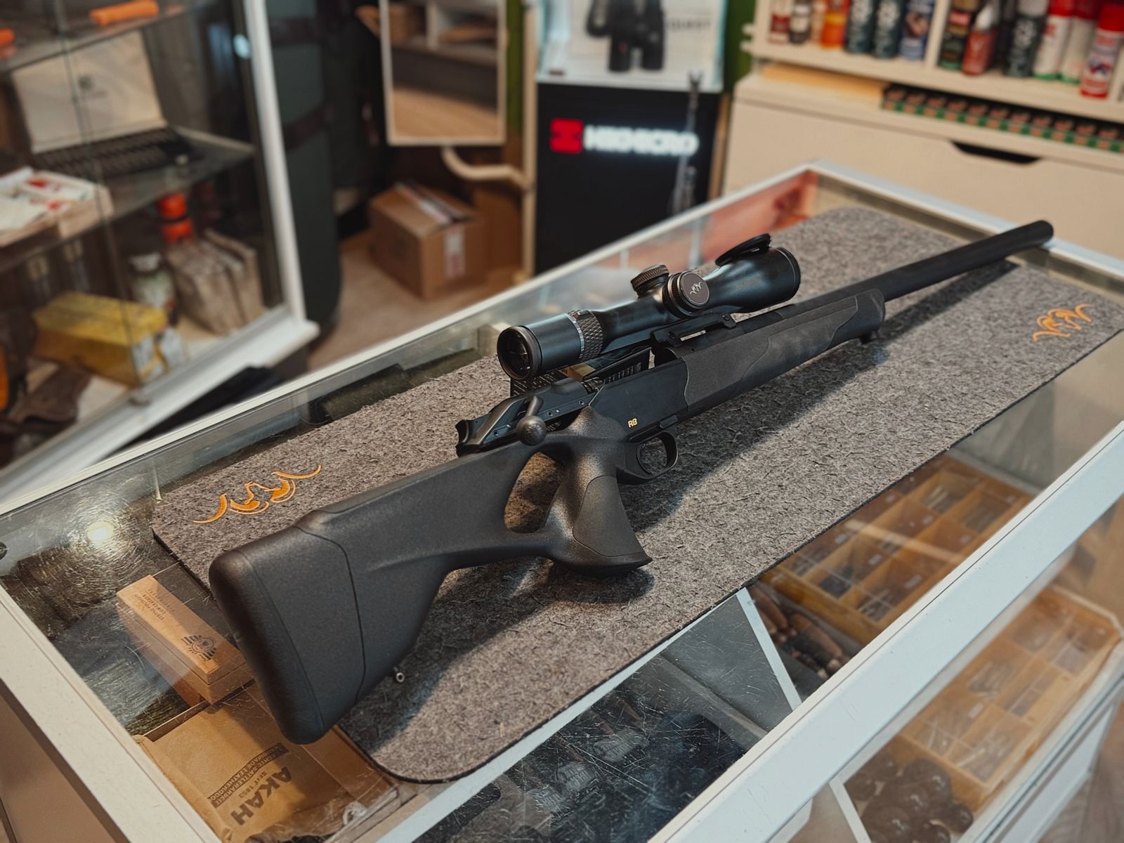 Blaser R8 Ultimate Silence paquete completo