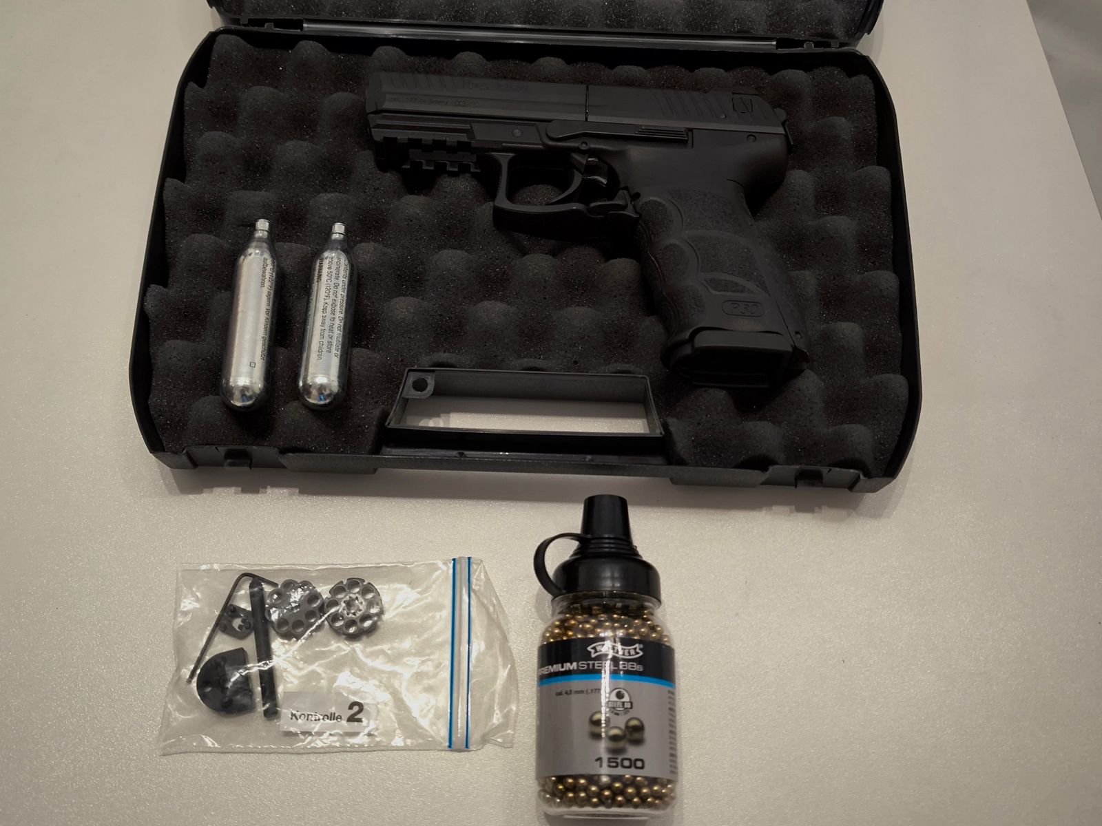 H&K P30 CO2 air pressure pistol