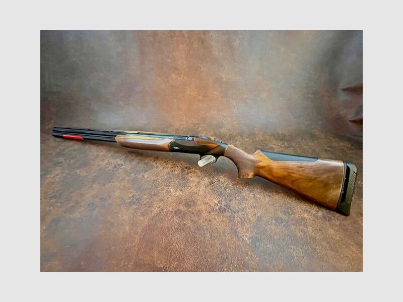 Benelli 828U Zwart Links