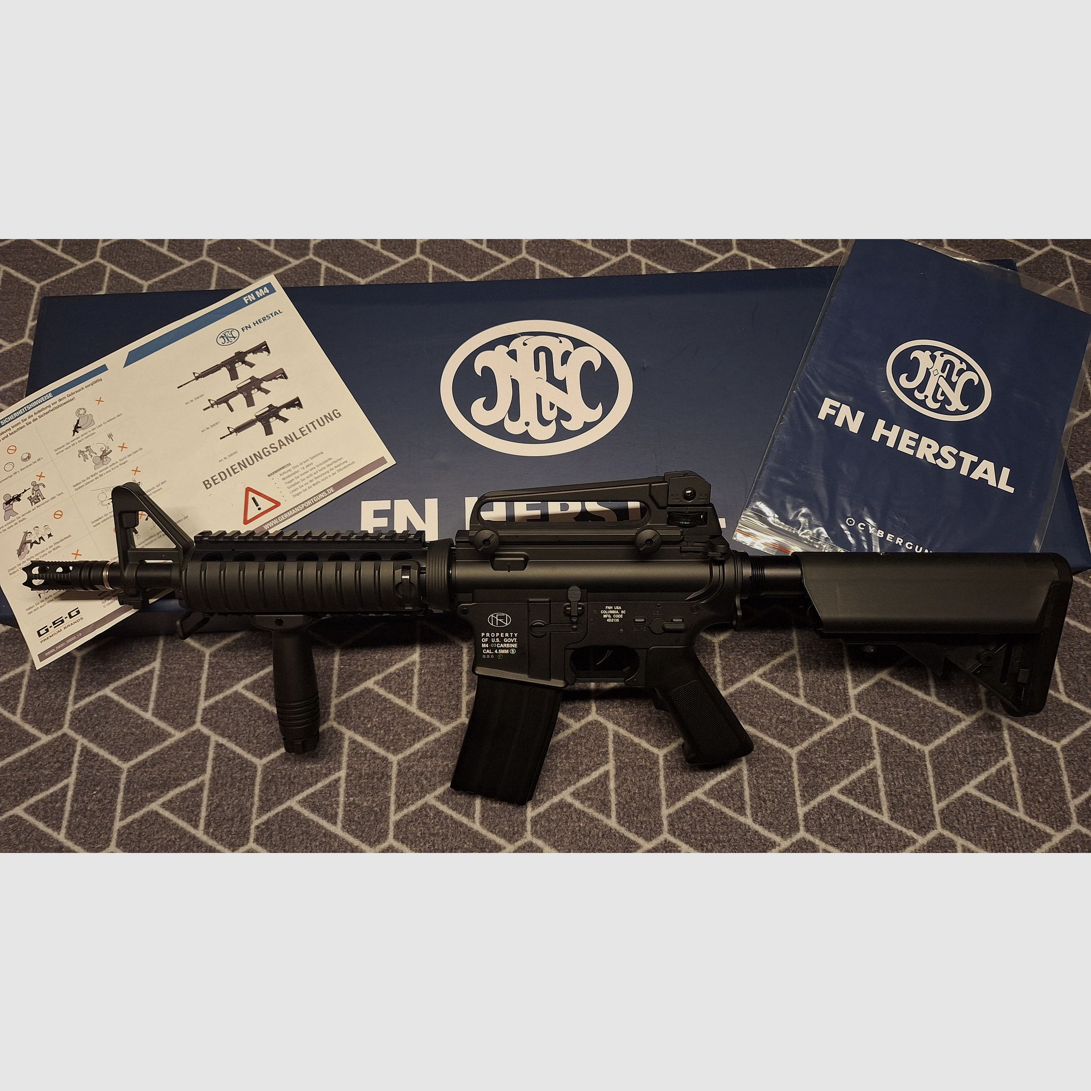 FN Herstal M4-03 Cybergun Carabina R.I.S. Calibro 4,5 BB-NUOVO!