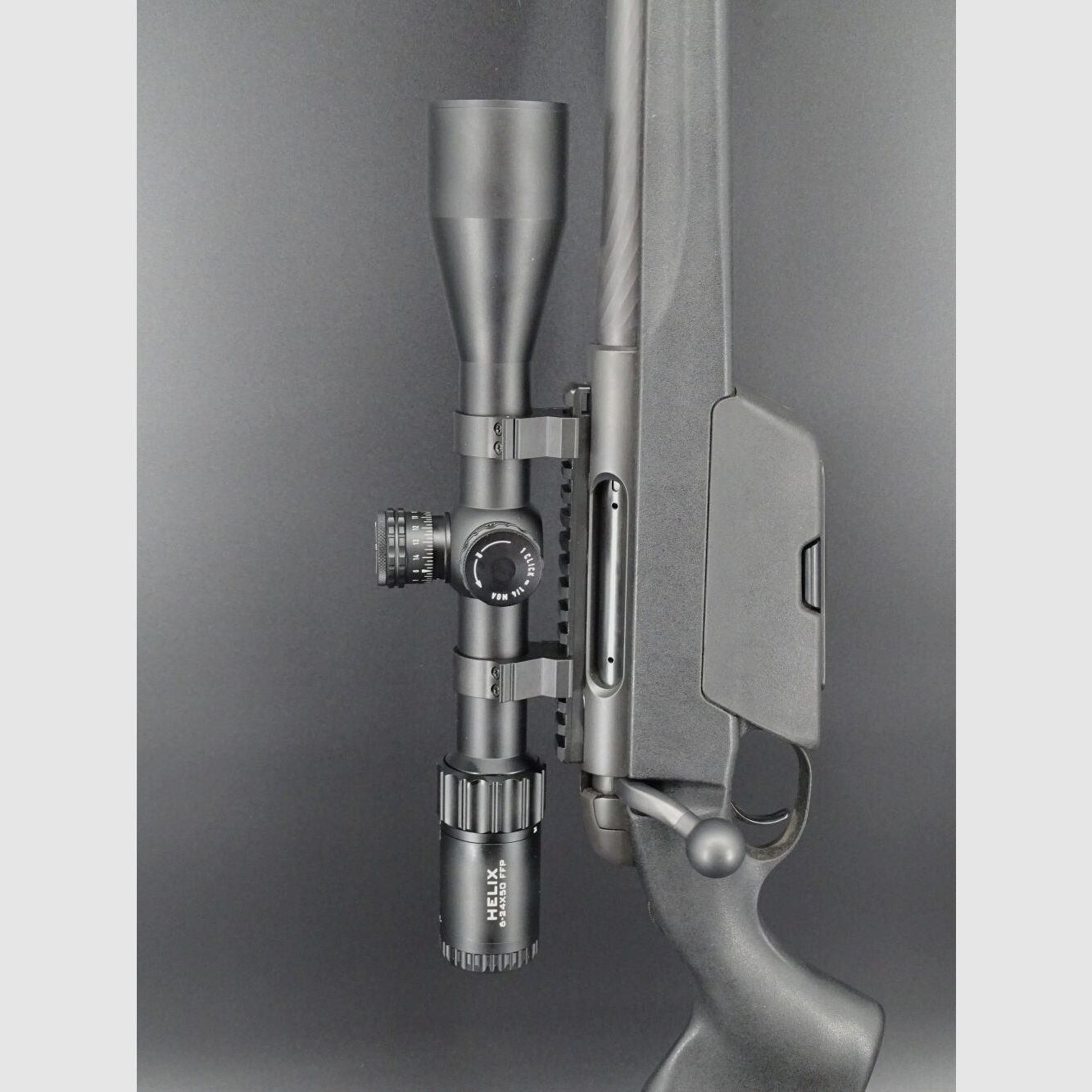 Steyr SSG 04 BJ 2023 calibre .300 Win Mag avec Harris Leupold Element SSG 04