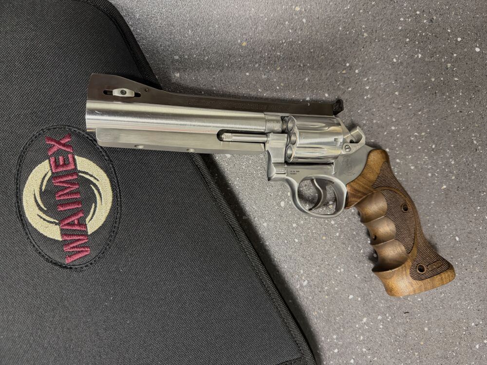 Smith & Wesson S&W 686-4 HCG Holden Custom Guns