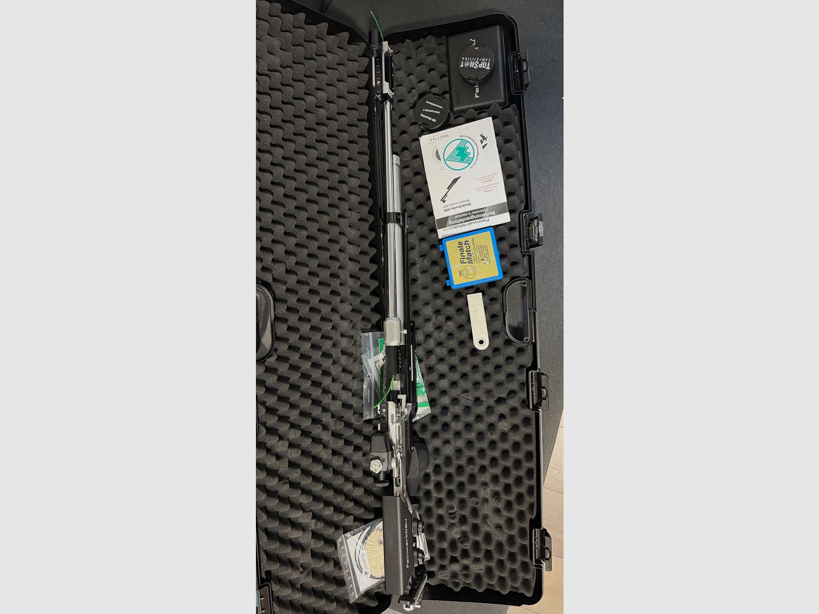 Feinwerkbau (FWB) 800 Alu – Match air rifle 4.5 mm (.177) right-handed – complete set with case, image 2 of 11