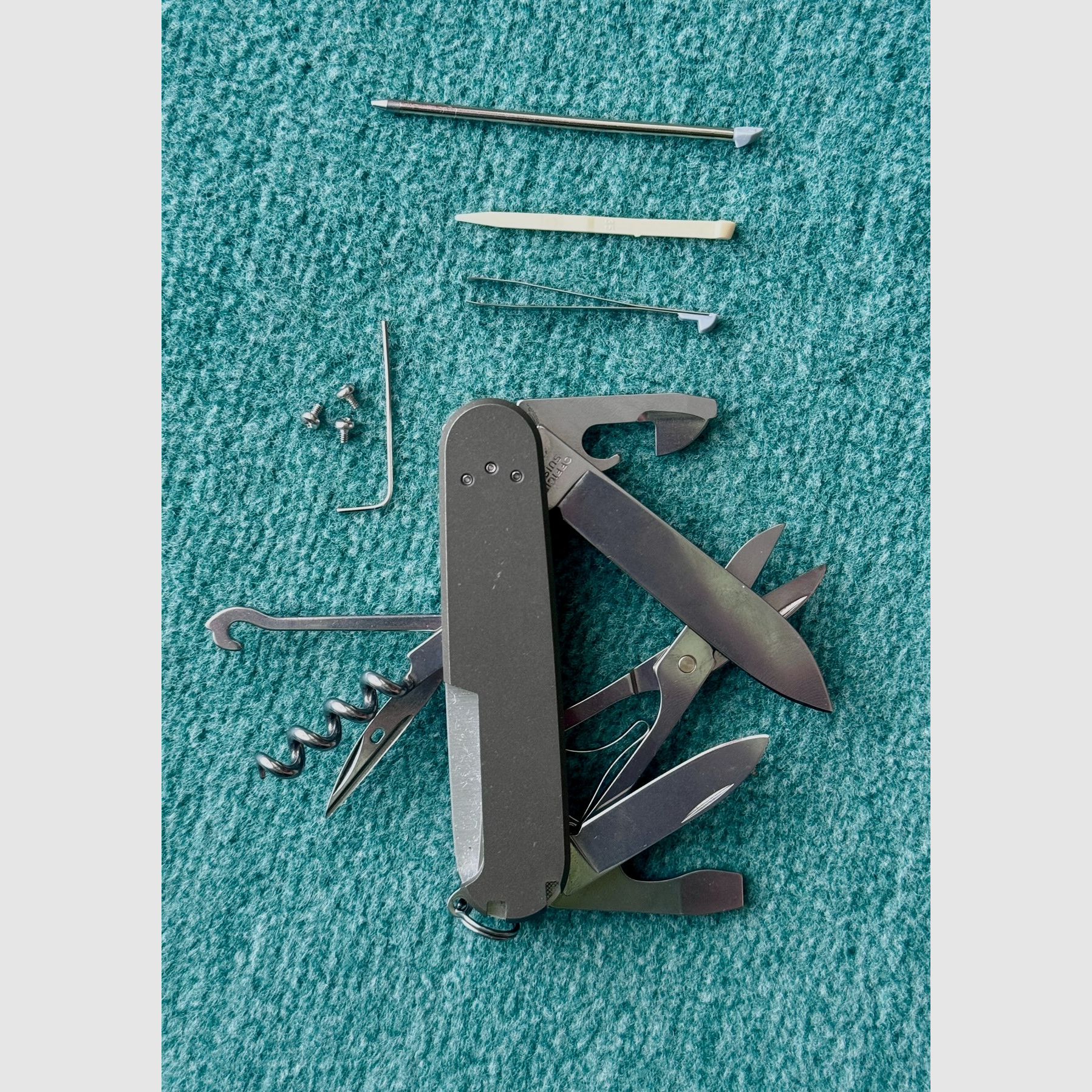 Victorinox Climber mit Titan-Griffschalen in rosty