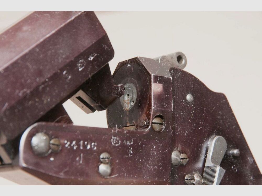 Suhl Signalpistole LP 1 SigPi Leuchtpistole Ministerium für Verteidigung Stempelung