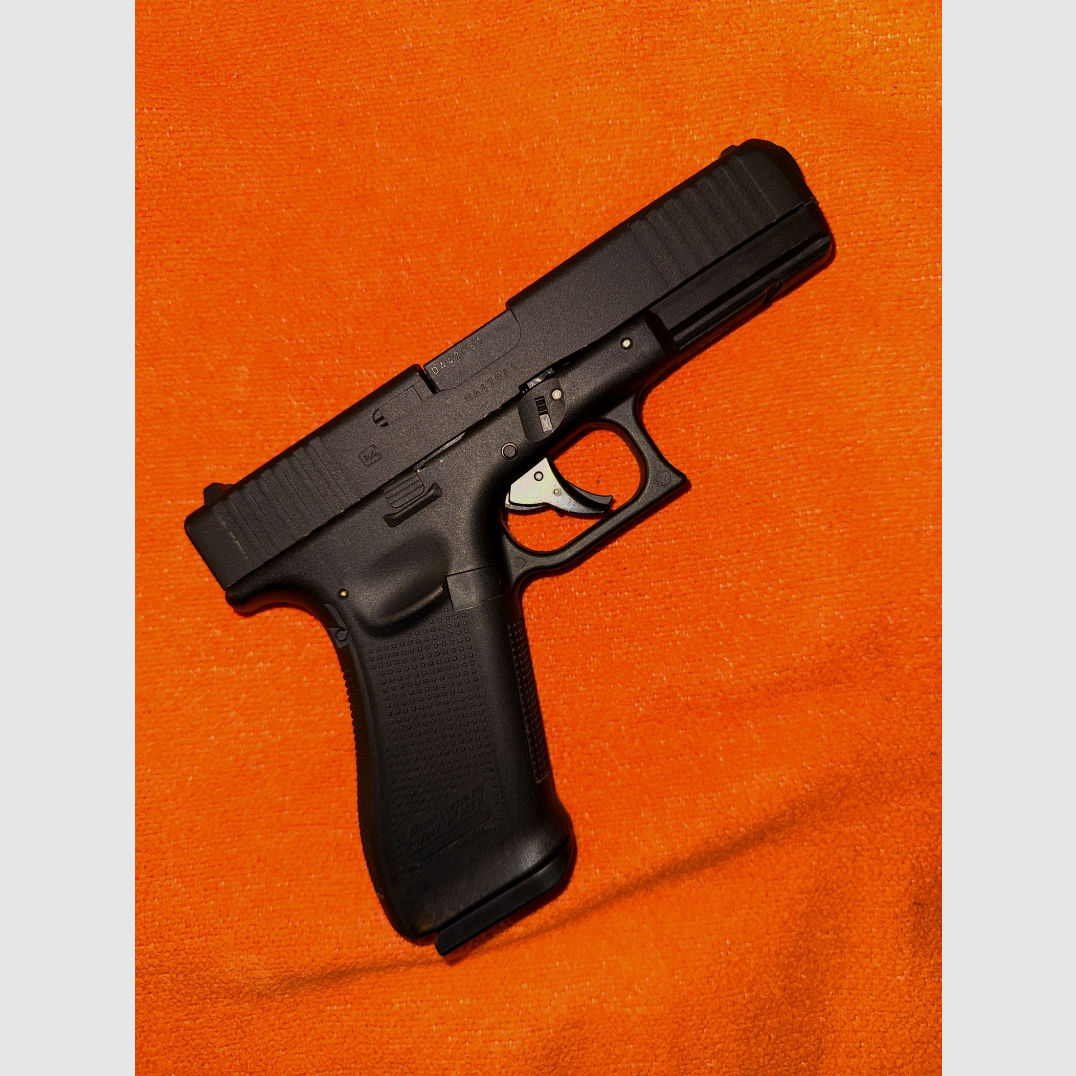 Glock 17 gen 5 airsoft, immagine 3 di 4