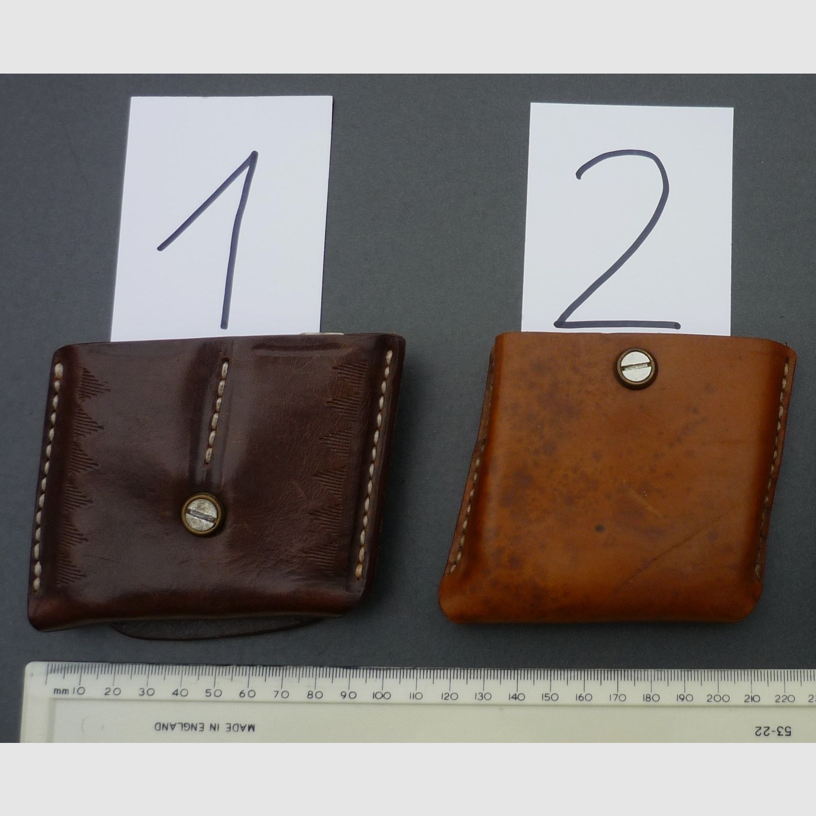 HKDesign Holster Art. Nr.011 diverse tasche per caricatori 2x Colt 2° scelta, 1 x 1° scelta con vite di regolazione