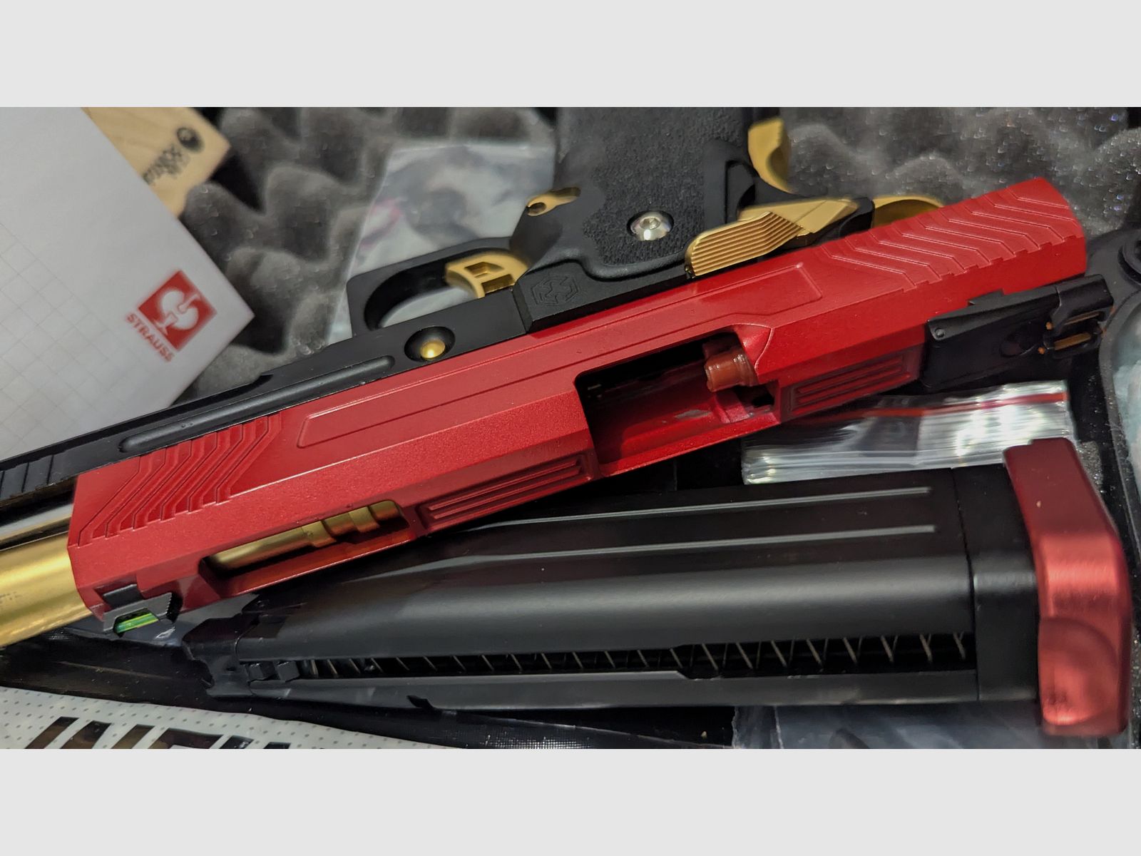 HX1104 Hi-Capa 5.1 + Zubehör