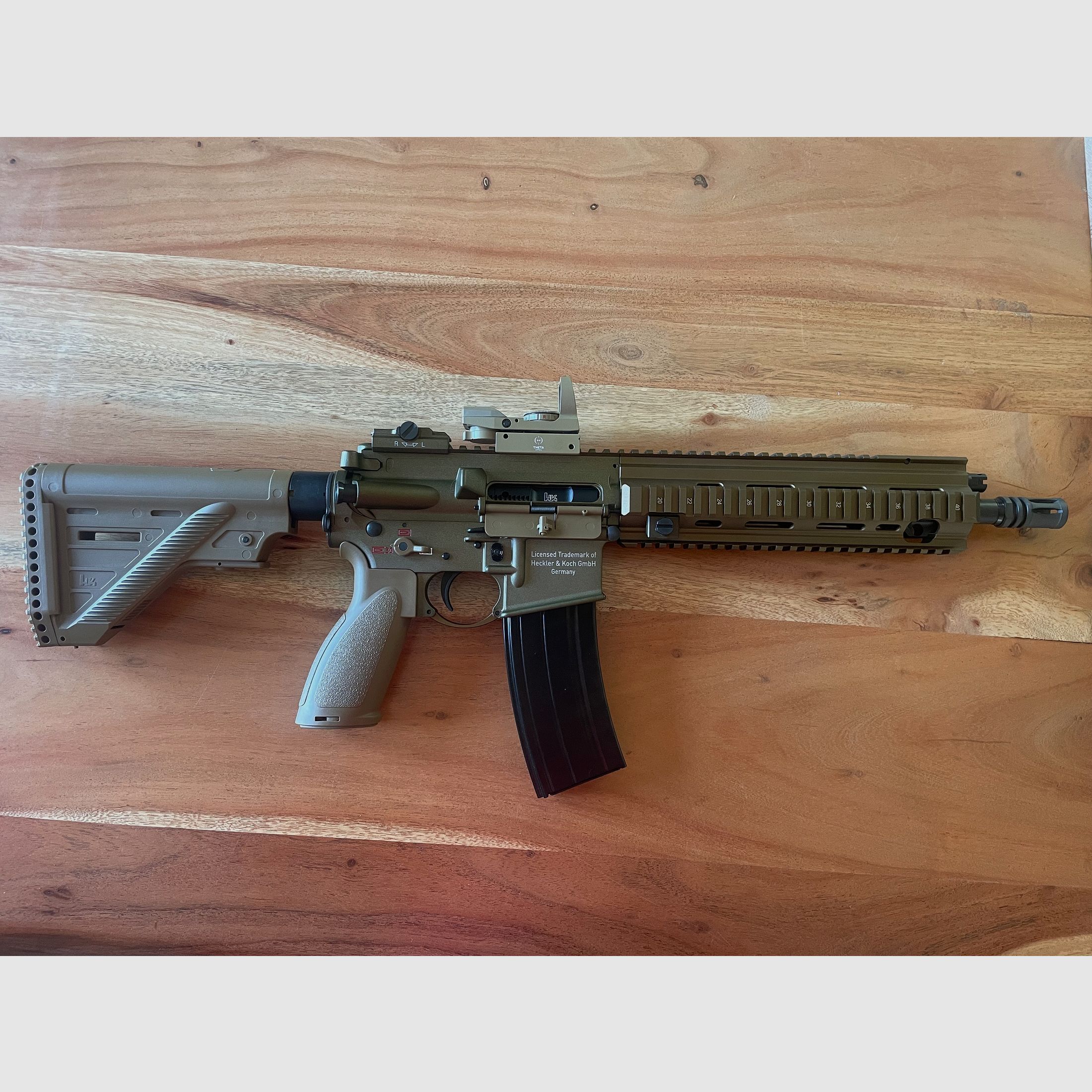 VFC H&K HK416 A5 Airsoftgewehr (GBB 6 mm BB Grün-Braun) - RAL8000