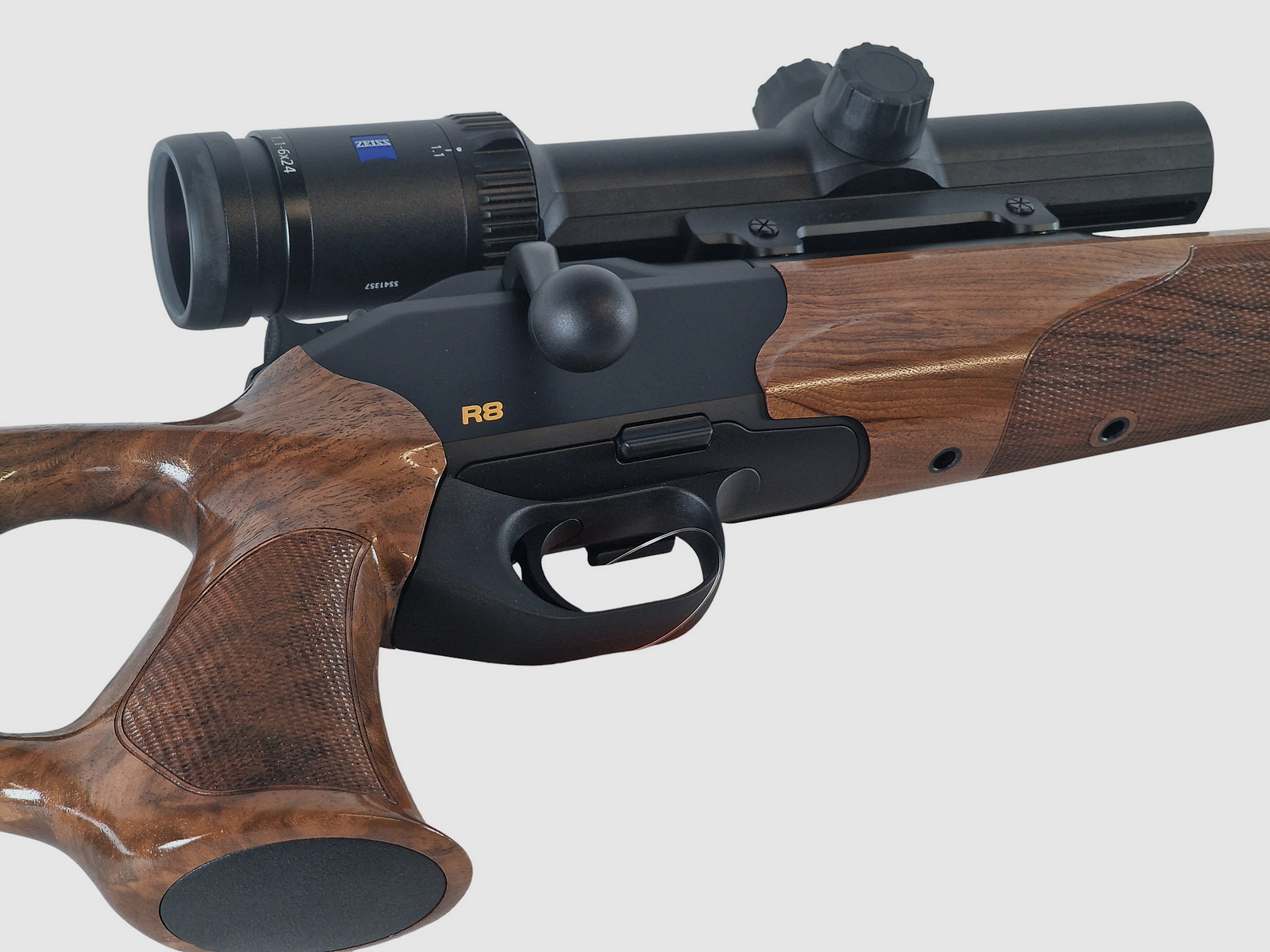 Blaser R8 Success Kal. 308 mit Schalldämpfer und Drückjagd-Optik Zeiss V6 1-6X24 LP sofort verfügbar