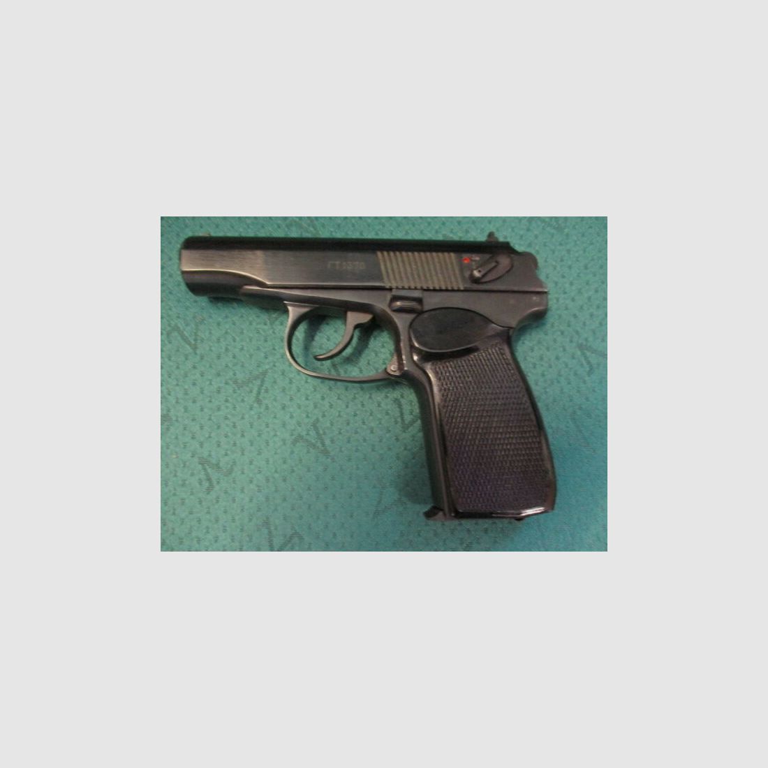 Pistole Makarov russisch 9mm Makarov mit Ersatzmagazin M