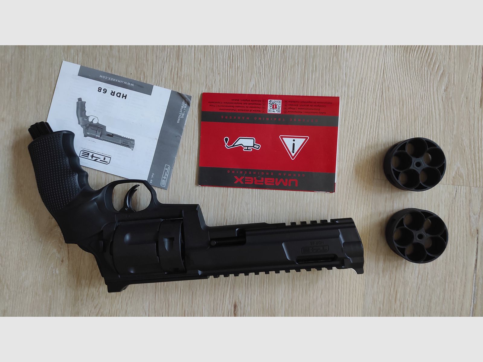 T4E HDR 68 CO2 RAM Revolver Kal. .68 zwart voor Home Defense / Training incl. 2 reserve trommels