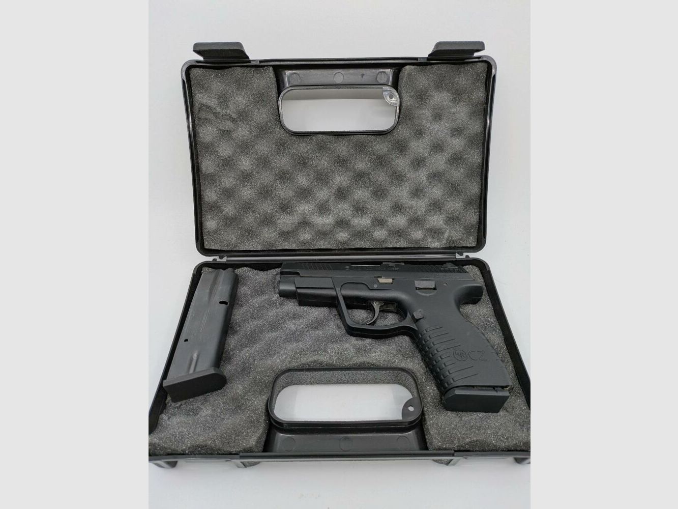 CZ CZ100
