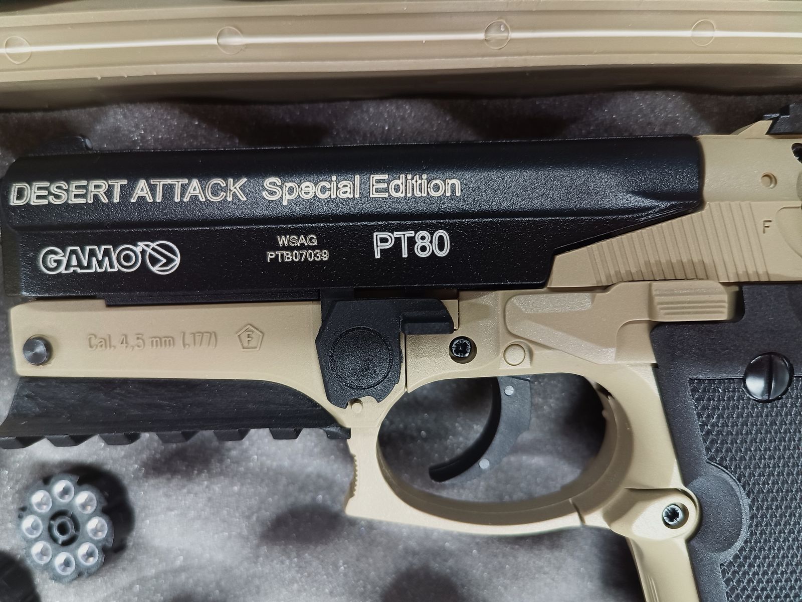 Gamo PT80 Desert Attack CO2 Pistole 4,5 mm Diabolo ( neuwertig )