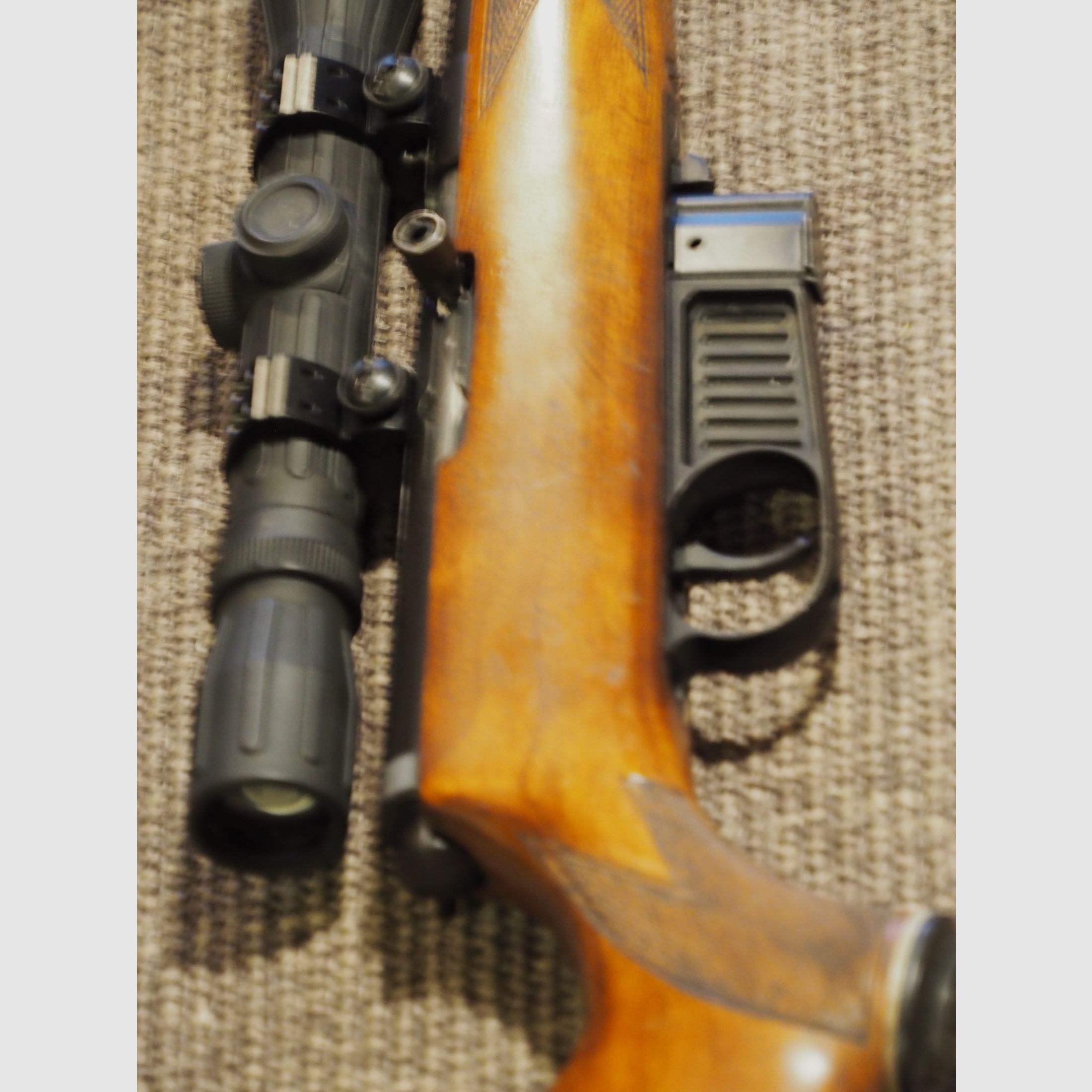 Voere, Kaliber 22lr Semiauto Modell mit Glas - 4x32 schönes, älteres Kleinkalibergewehr mit Zielfernrohr