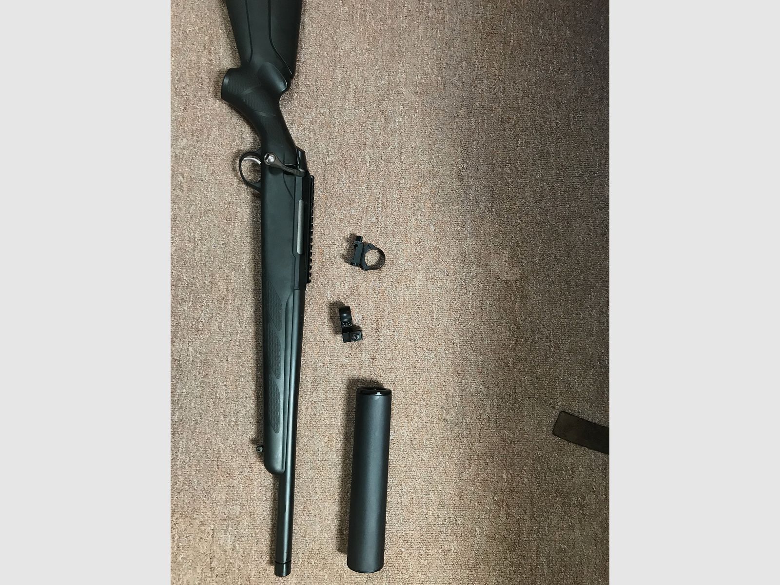 Tikka T3 /  300 AAC / mit Montage und Schalldämpfer