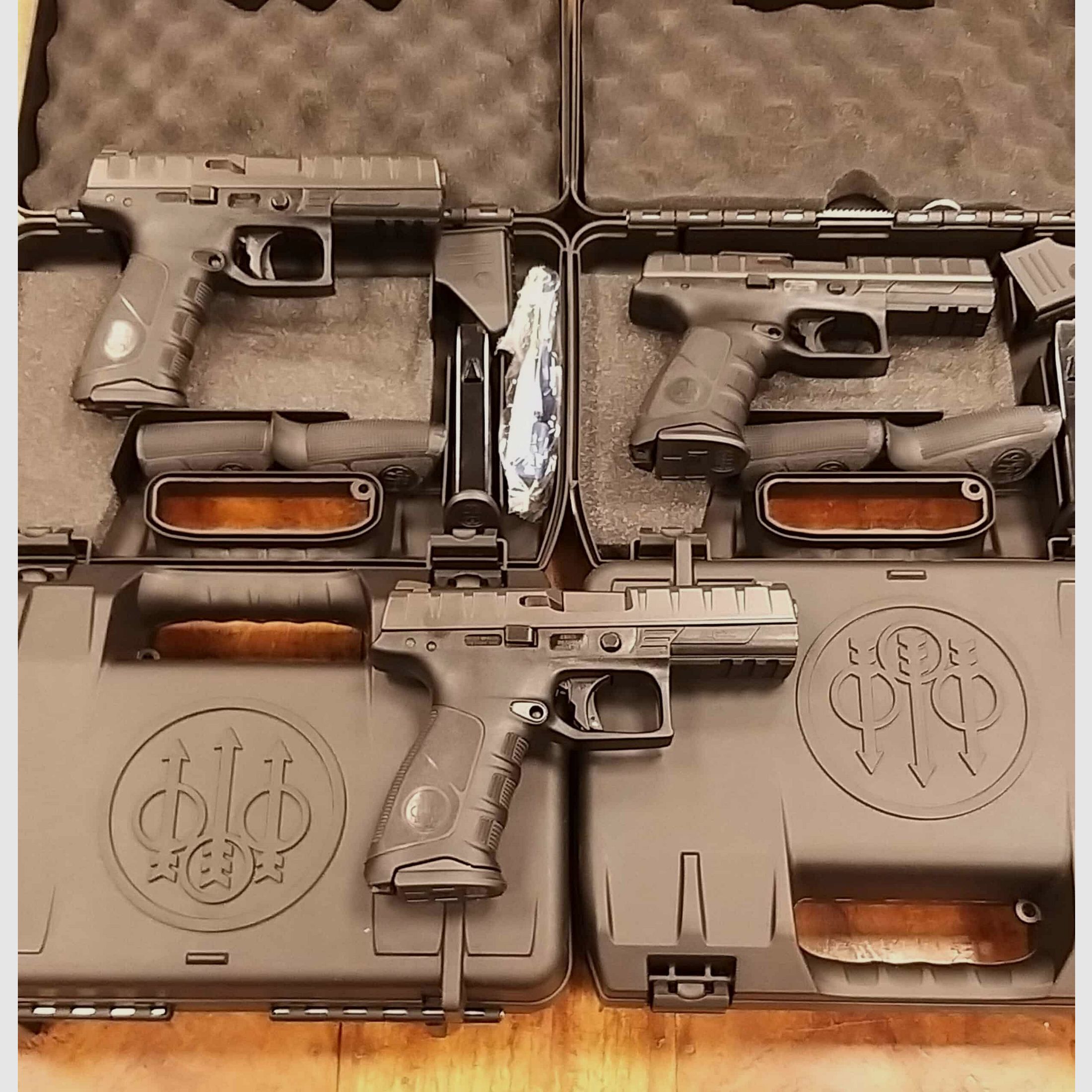 APX 9X19 NEW, image 1 of 4