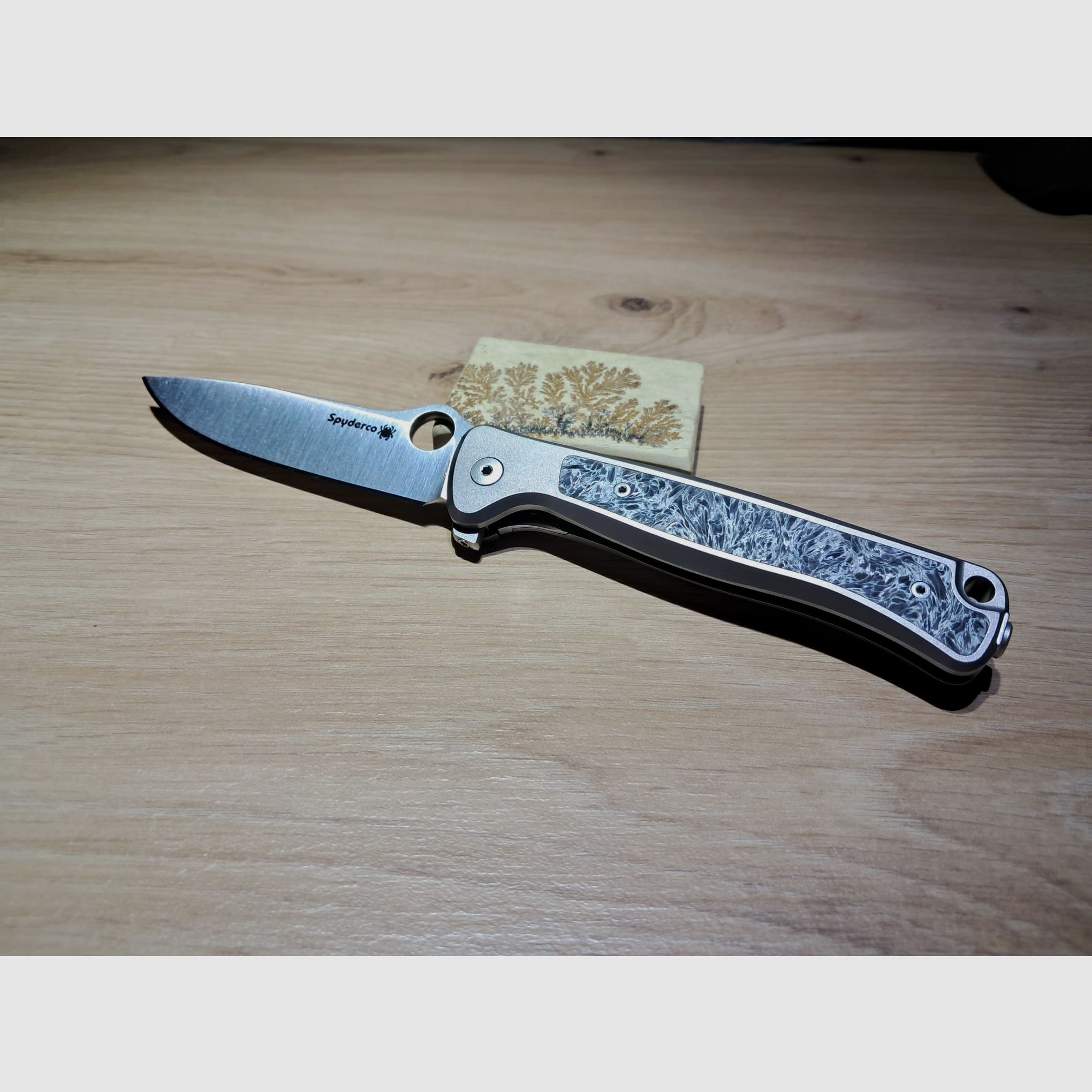 Spyderco Slym Titan. Lionsteel. Nóż. Nóż kieszonkowy