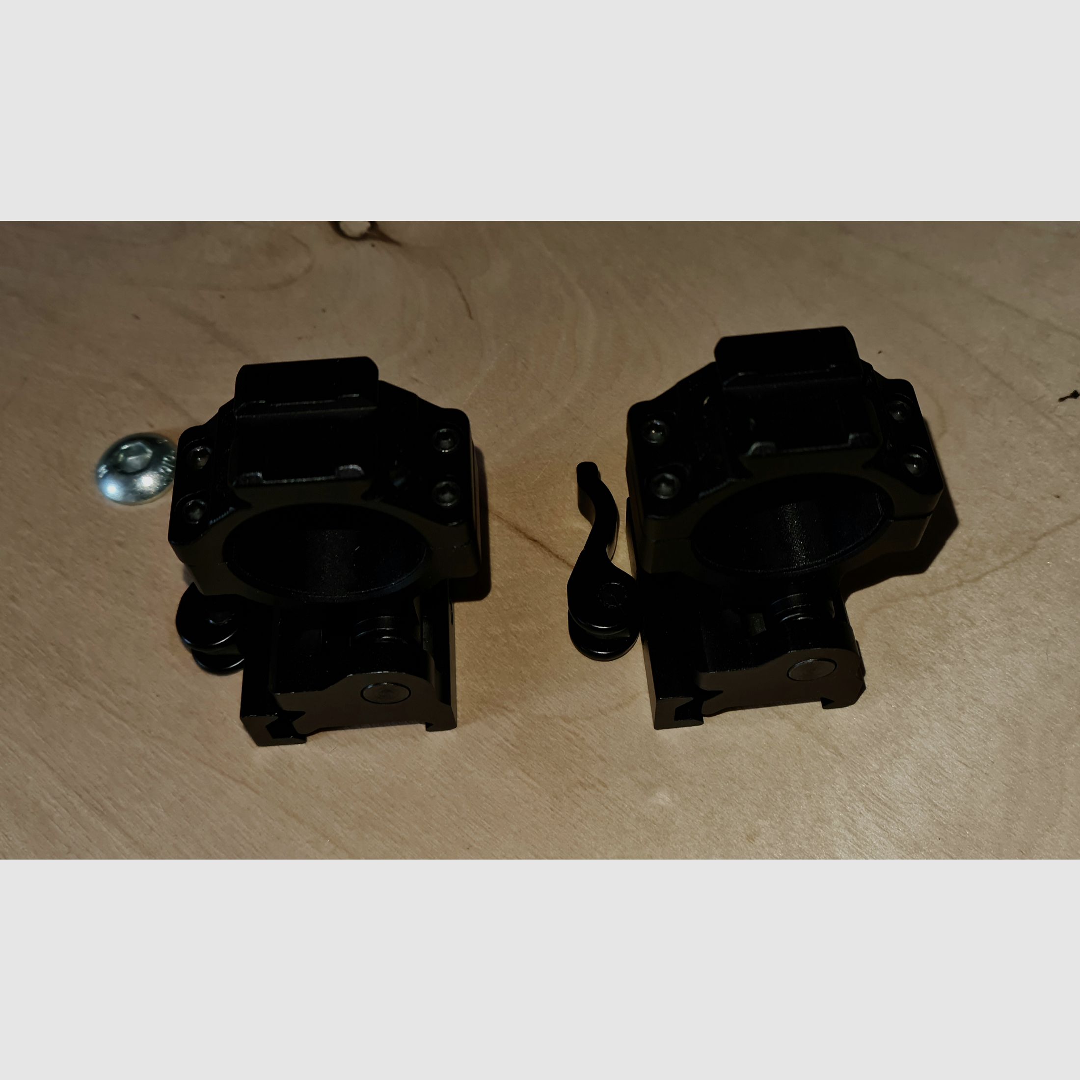 Mounting rings with quick release (Quick Detach/QD),