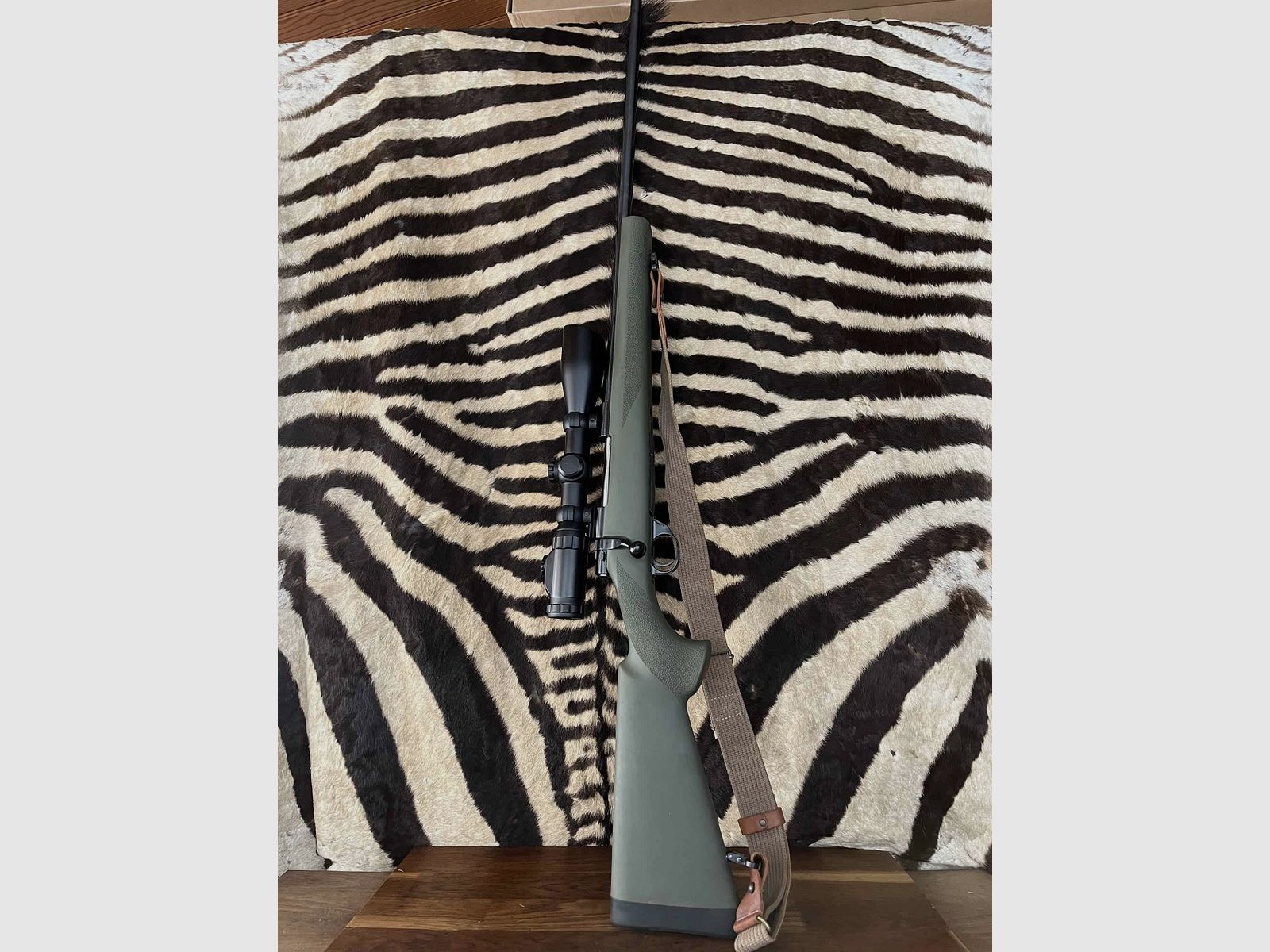 Howa 1500 Büchse .300wm – ca. 61cm – Nikkosterling 1.5-6×44 Zielfernrohr, Bild 1 von 10