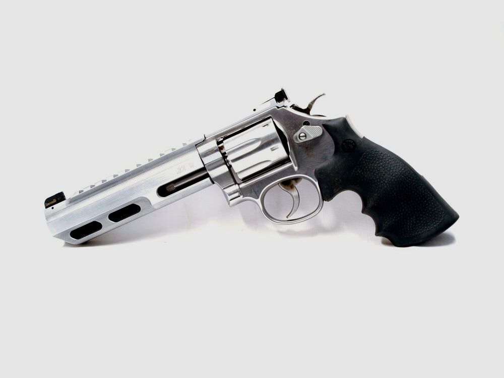 Smith&Wesson 617 Universal Champion 6"