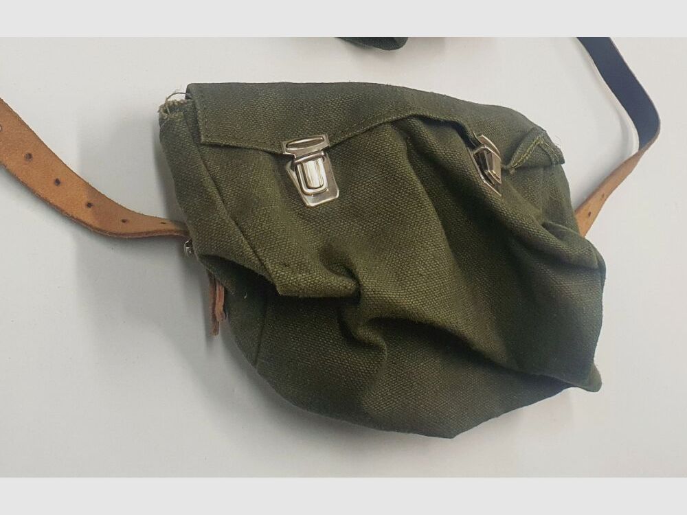 DDR Original DDR NVA Handgranatentasche