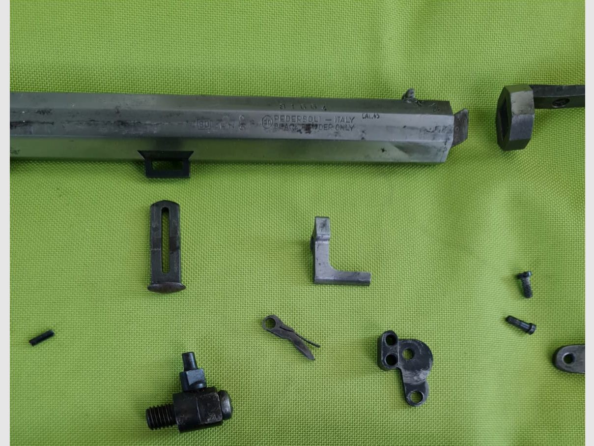 Zestaw części Pedersoli pistolet kapiszonowy z lufą kal. 45