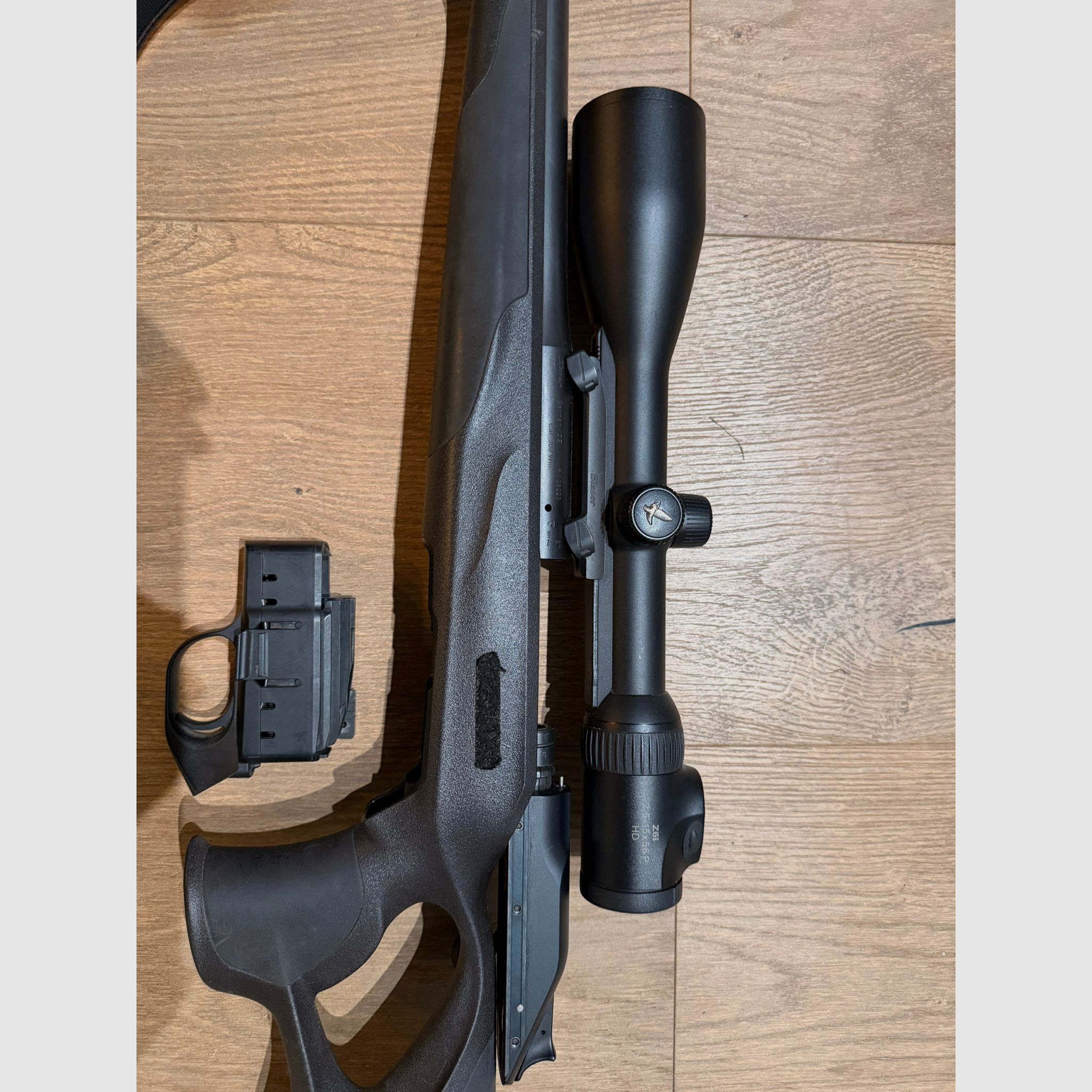 Blaser R8 Professional .308 Win. + Swarovski Z6i 2,5-15x56 + silencieux