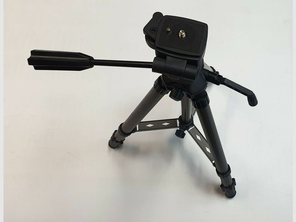 Dörr DANUBIA Dörr Danubia Spektiv D-60S / 25X mit Dreibeinstativ