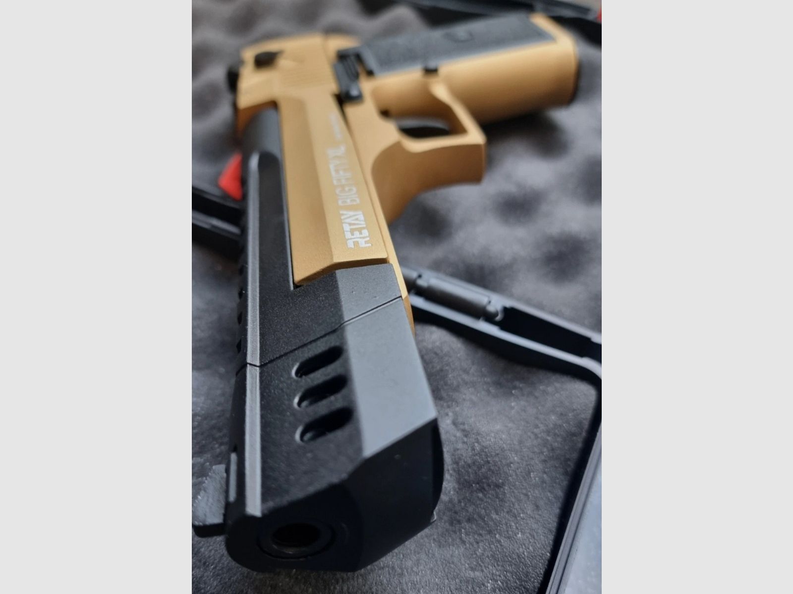 Retay Big Fifty XL en bicolor (negro/dorado) nuevo y original empaquetado + accesorios