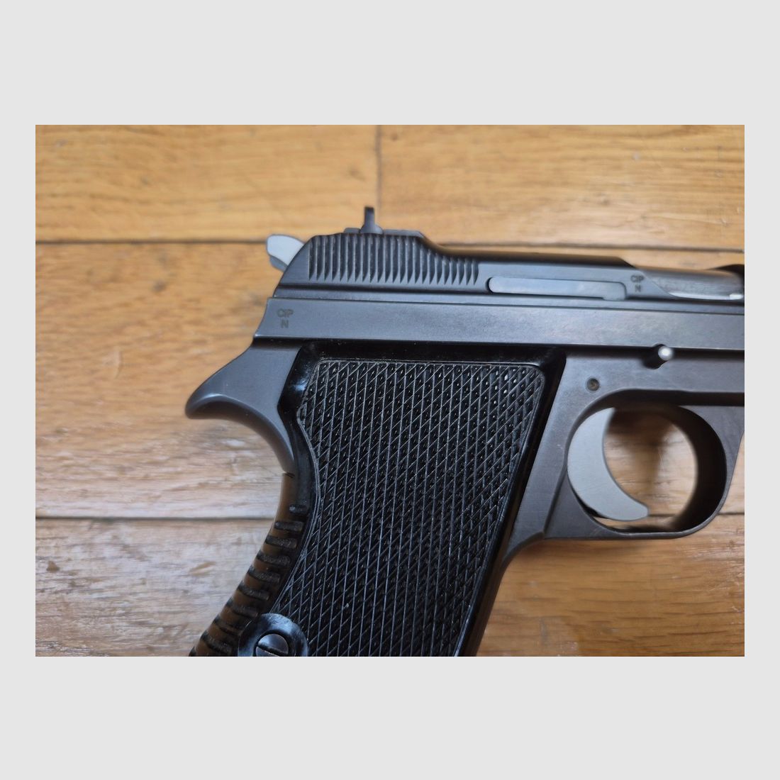 Sehr schöner SIG P210-2 Pistol – Mythos des 9 para – Militärwaffe des 4. Vertrags – Ca. 1965 – Ausgezeichnete Brünierung – Traumhaftes Funktionieren und Lauf – Prüfungszertifikat Saint-Étienne – Zustand TBE++!, Bild 19 von 23
