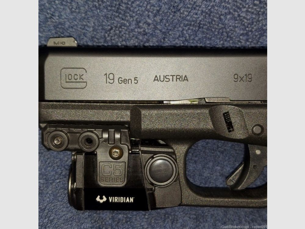 Glock 19