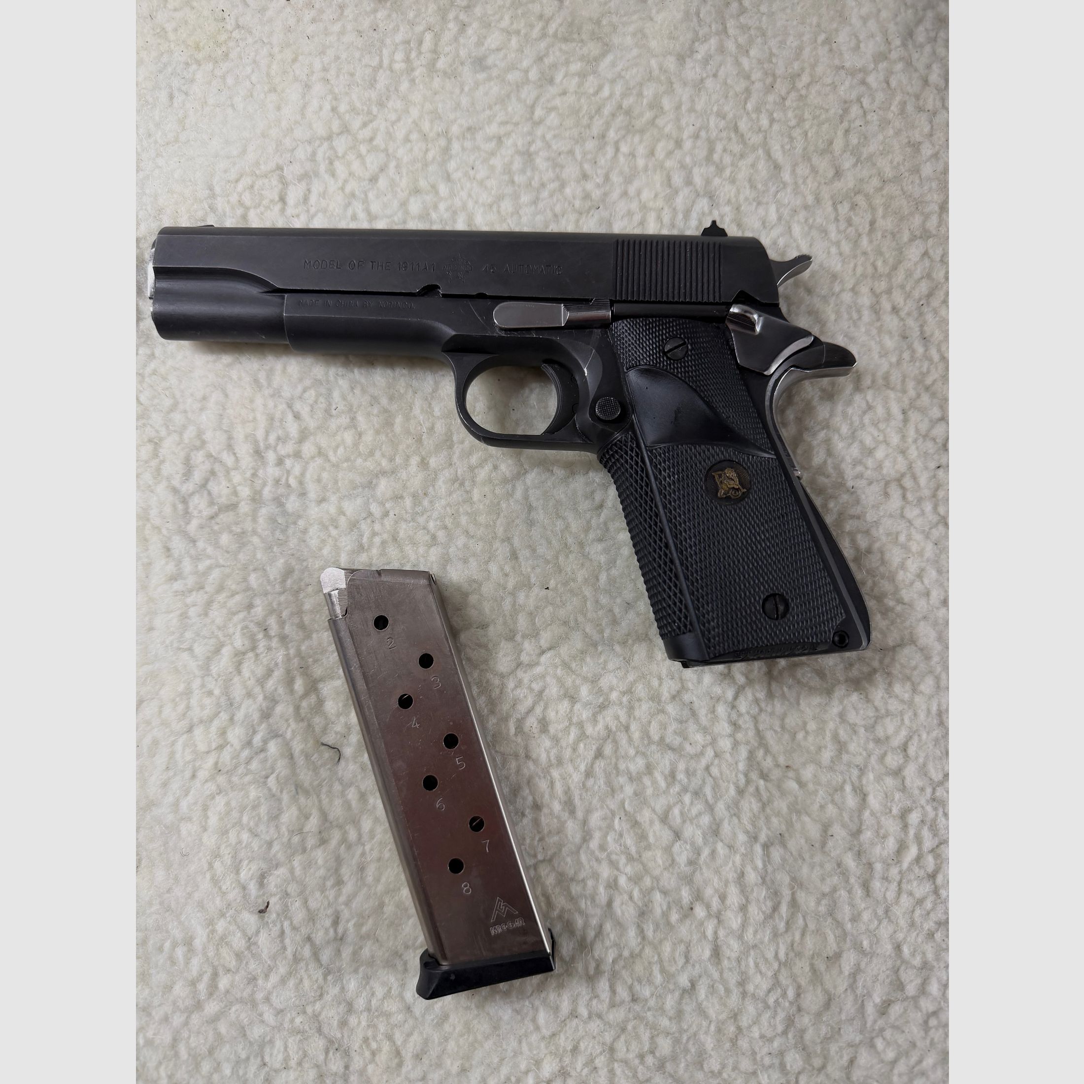 Norinco 1911 A1 .45 ACP w tym system wymiany Peters Stahl .22lr