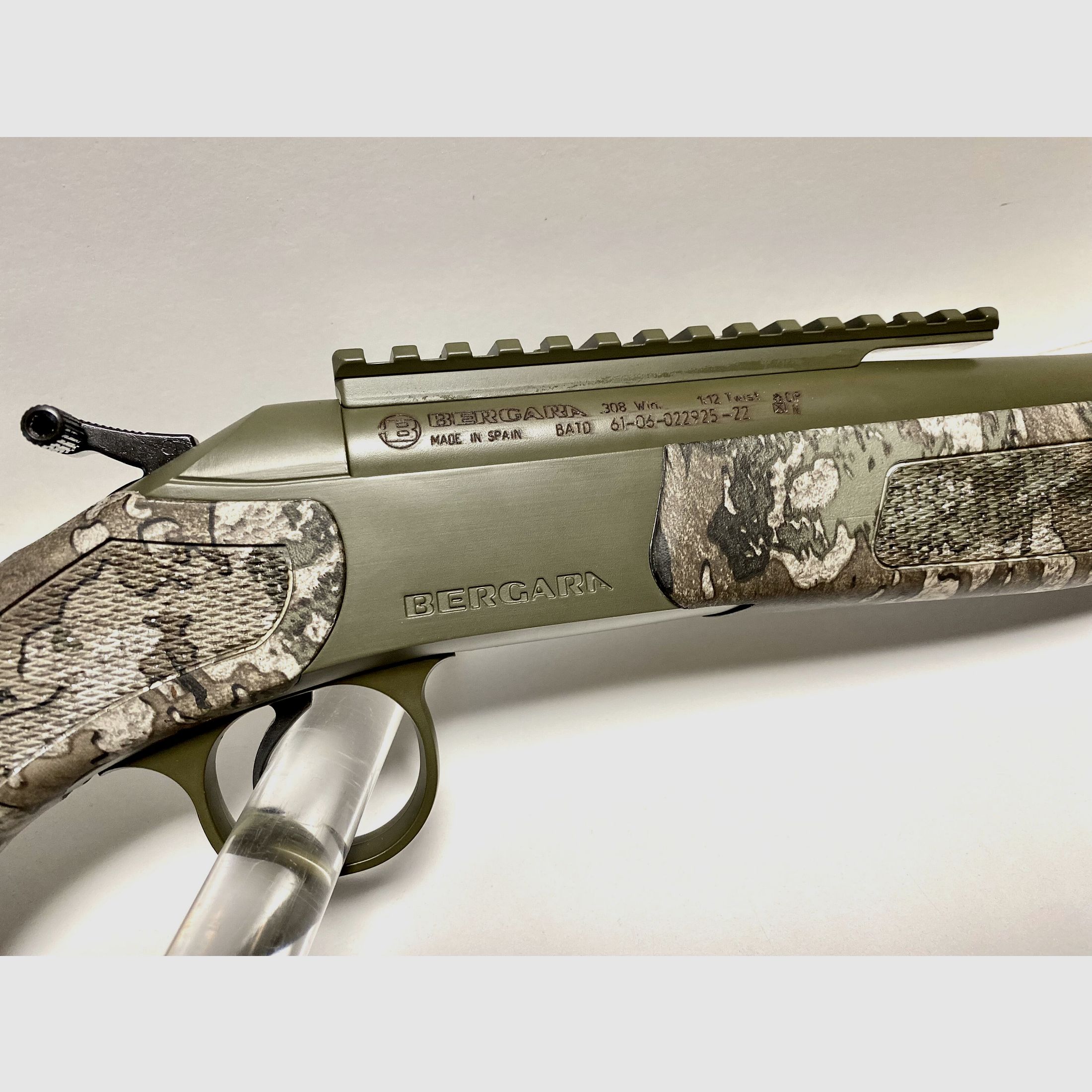 Bergara	 BA13 TD TH Thumbhole CAMO STRATA - Waffen Friedrichs