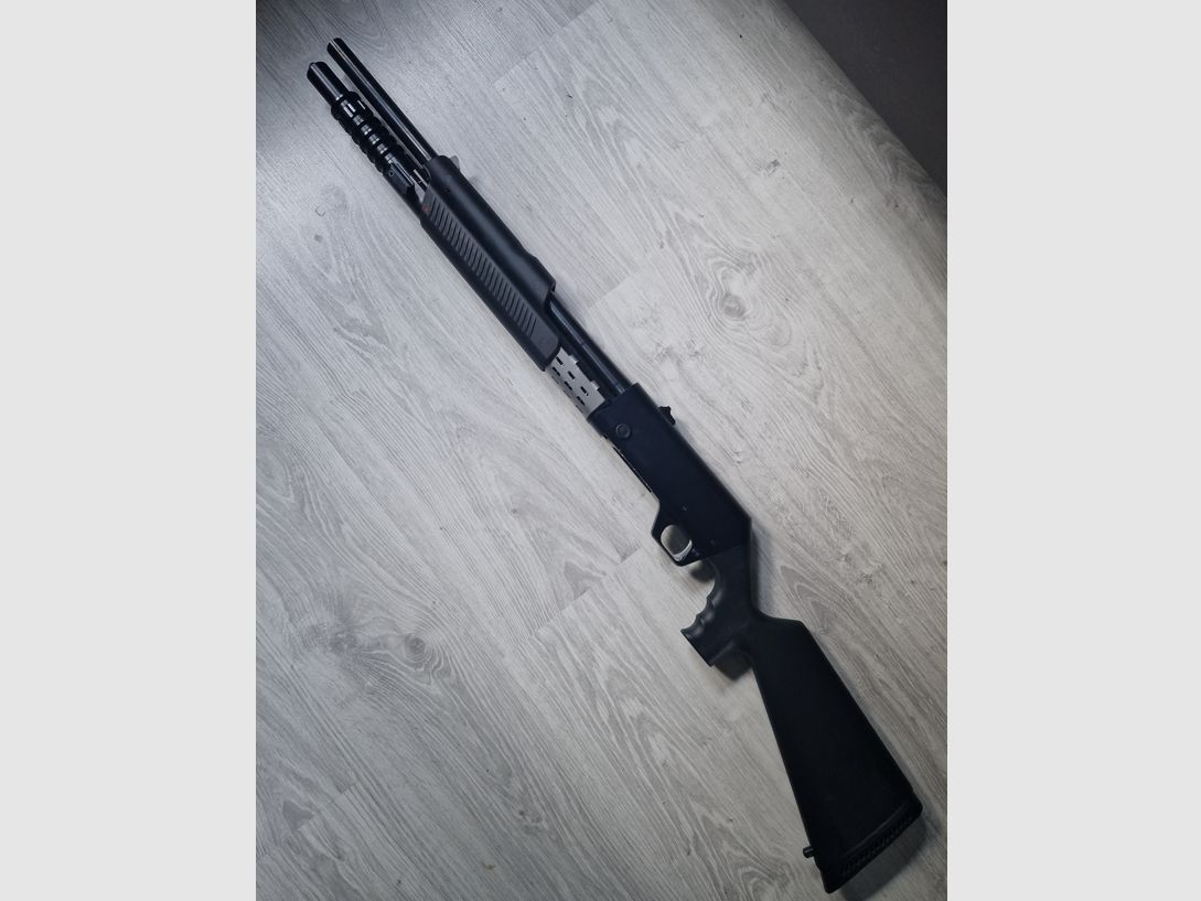 SAXONIA Semi-Pump - Self-loading shotgun / Pump shotgun in 12/76