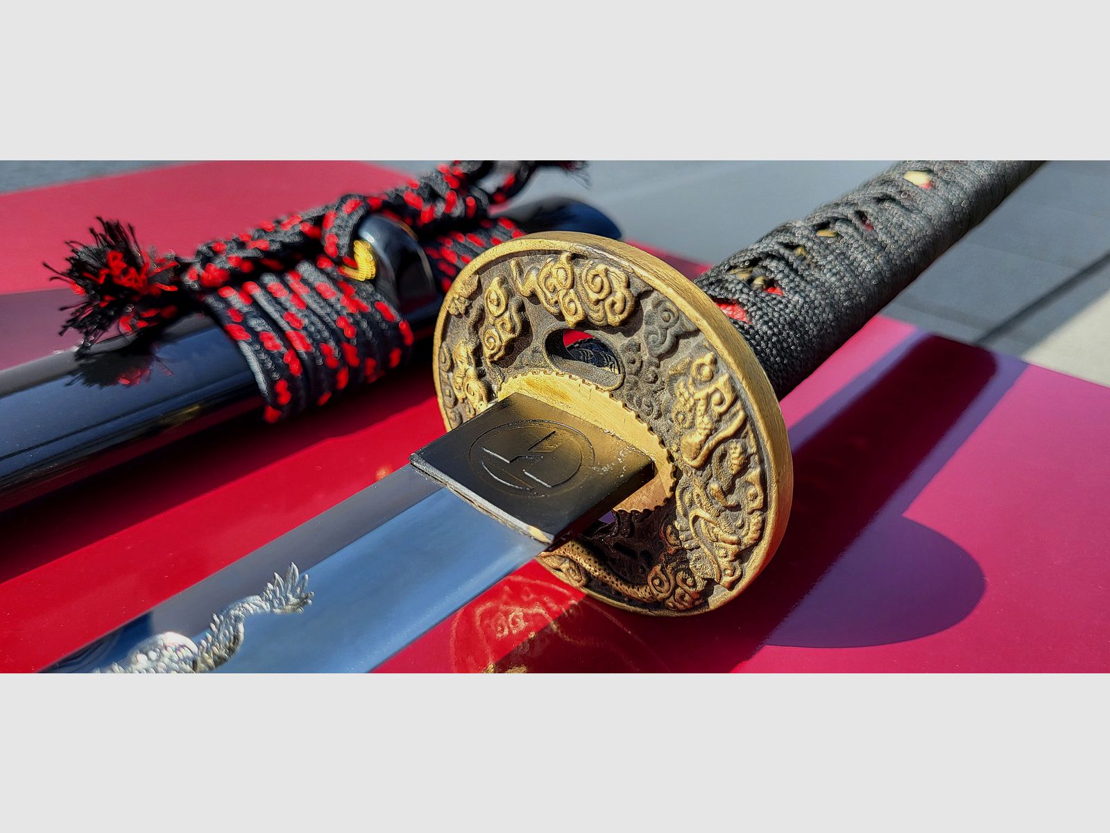 Katana Toshiro Tenryu, schwarz, mit eingraviertem Drachen auf Saya