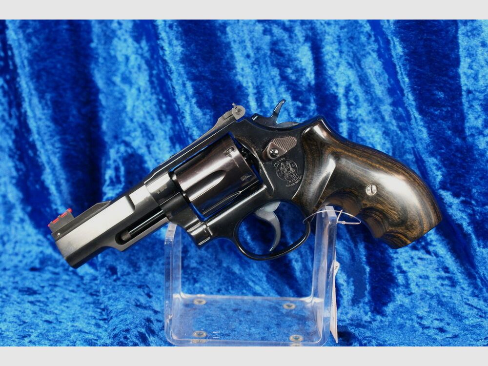 Smith & Wesson	 19 Club30 Desert  3,5''