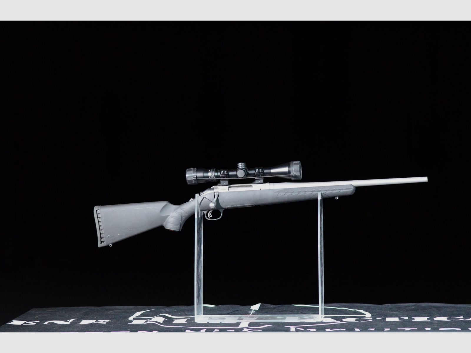 Ruger American Rifle, Bild 1 von 2