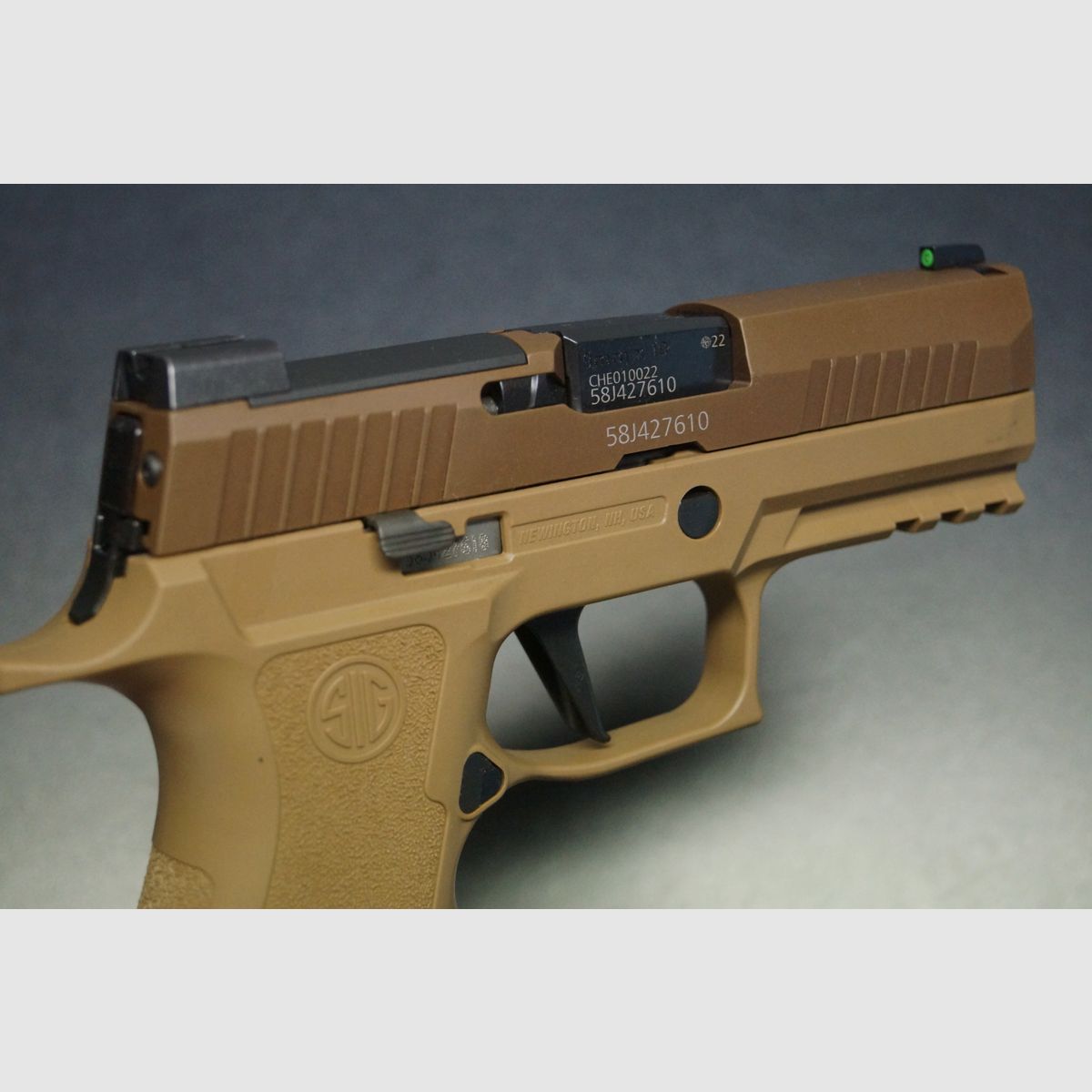 Sig Sauer P320 X-Carry Coyote, Bild 3 von 5