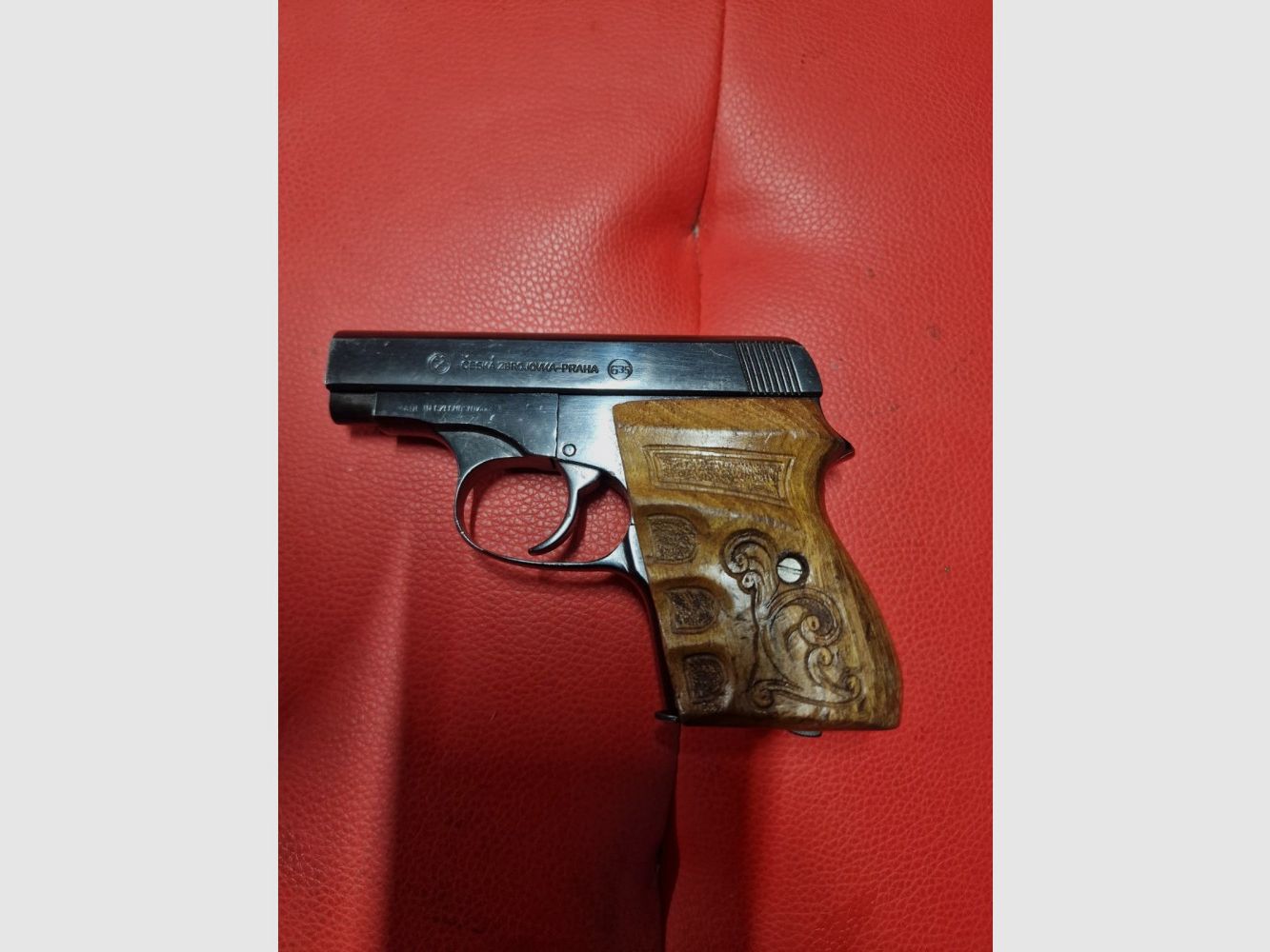 CZ MOD. 4S 6,35mm (grawerowane uchwyty) (używane), zdjęcie 3 z 5
