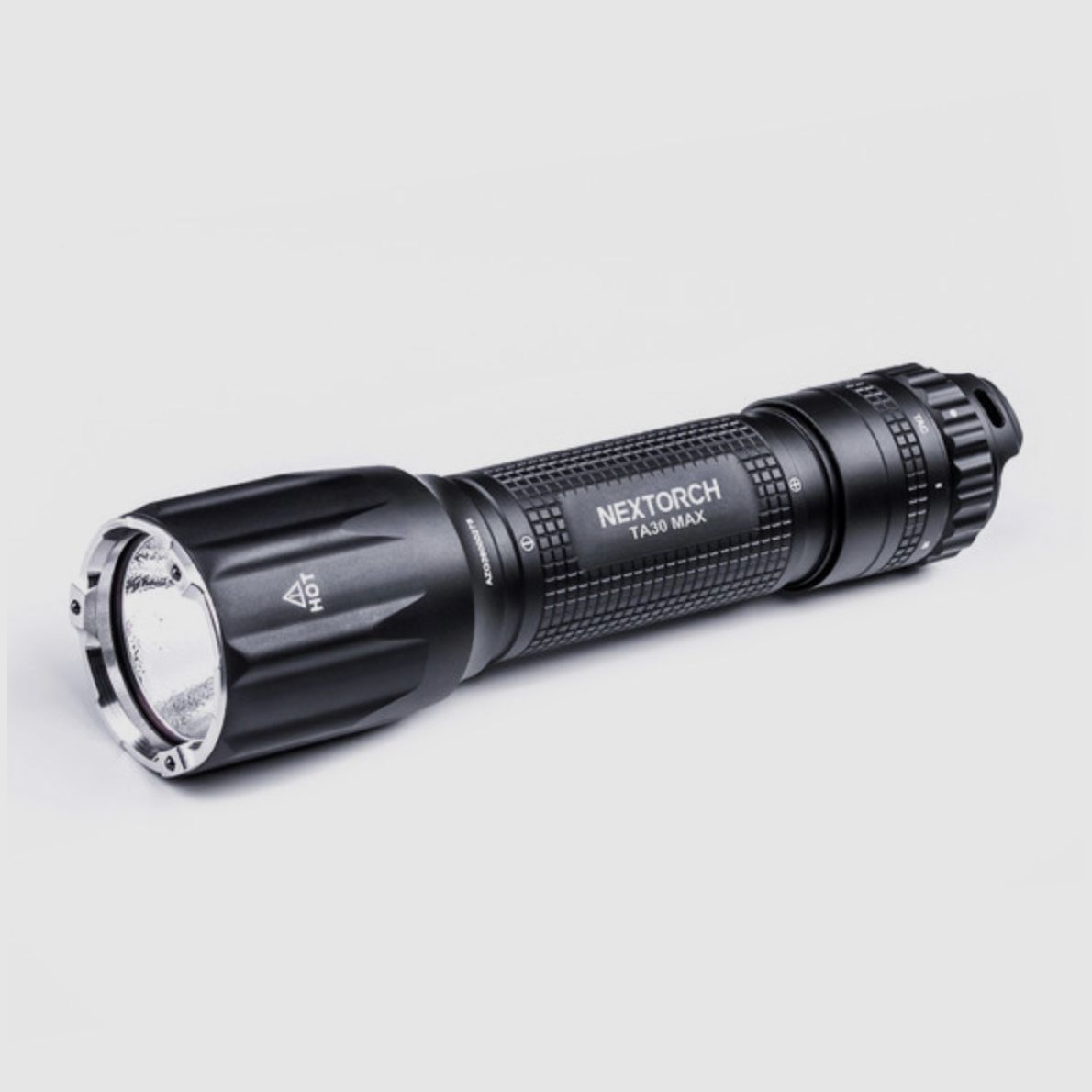 NEXTORCH TA30MAX 2100 Lumens Lampe de poche tactique LED portée de 250 m